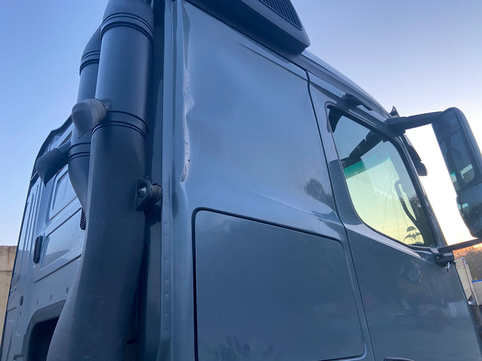 Mercedes-Benz AROCS 6x4 Седельный тягач 2019 г. - фото 10