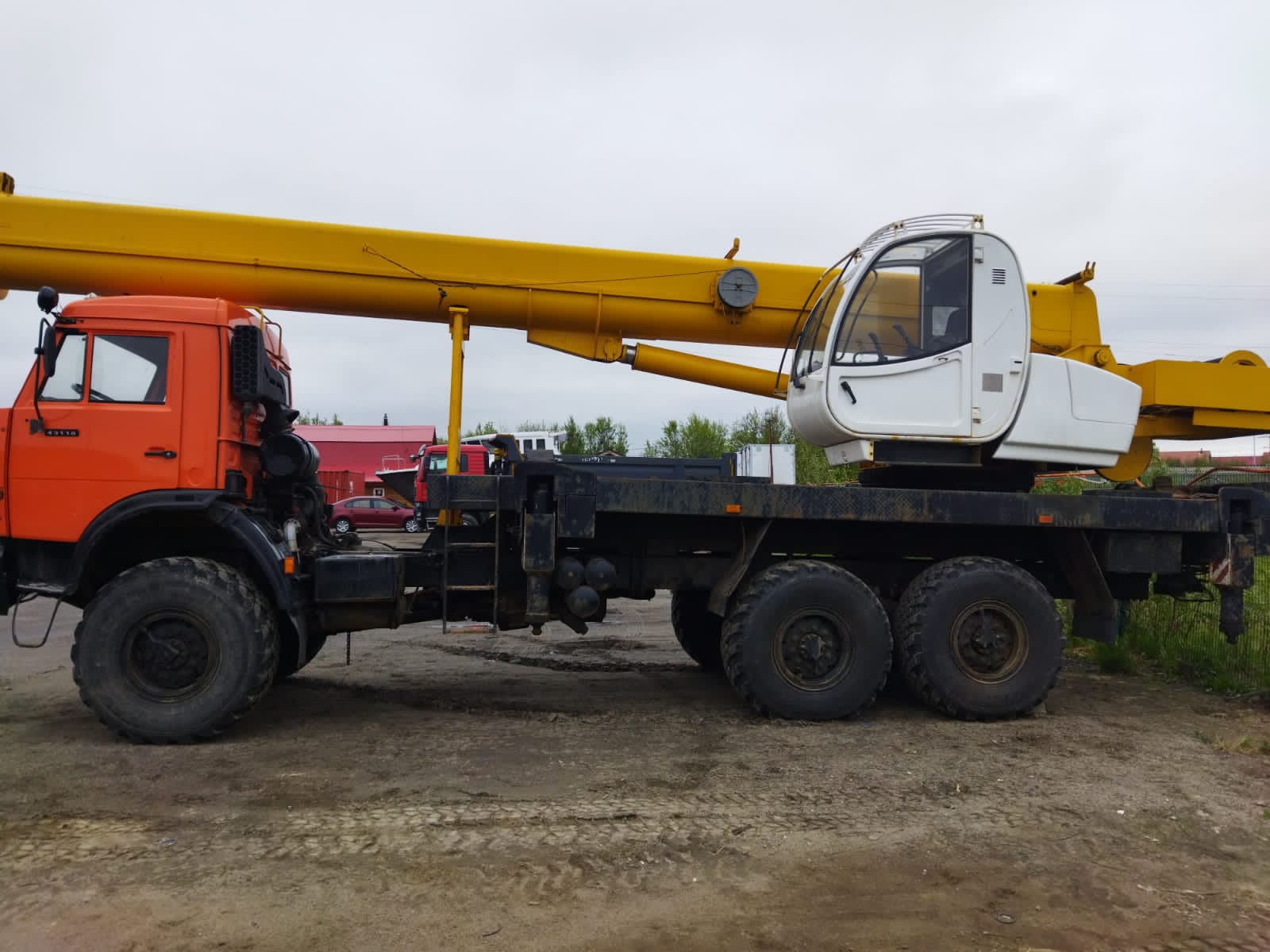 ИМЗ Автокран КС-45717К* на шасси КамАЗ 43118 6x6 Автокран 2017 г. - фото 3