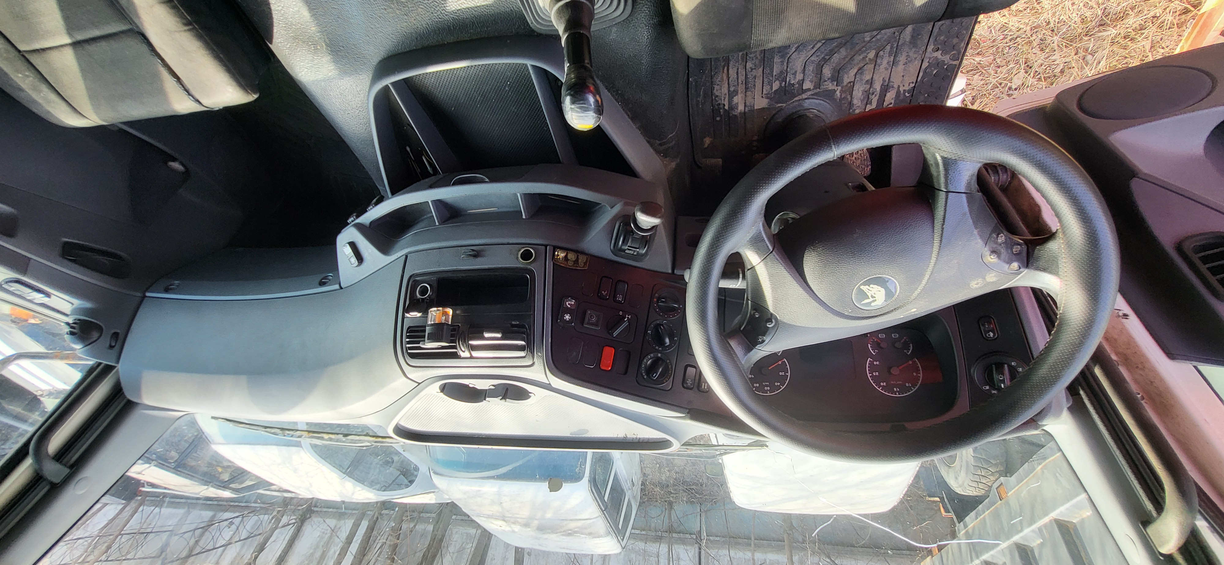 КамАЗ 5490 4x2 Седельный тягач 2017 г. - фото 6