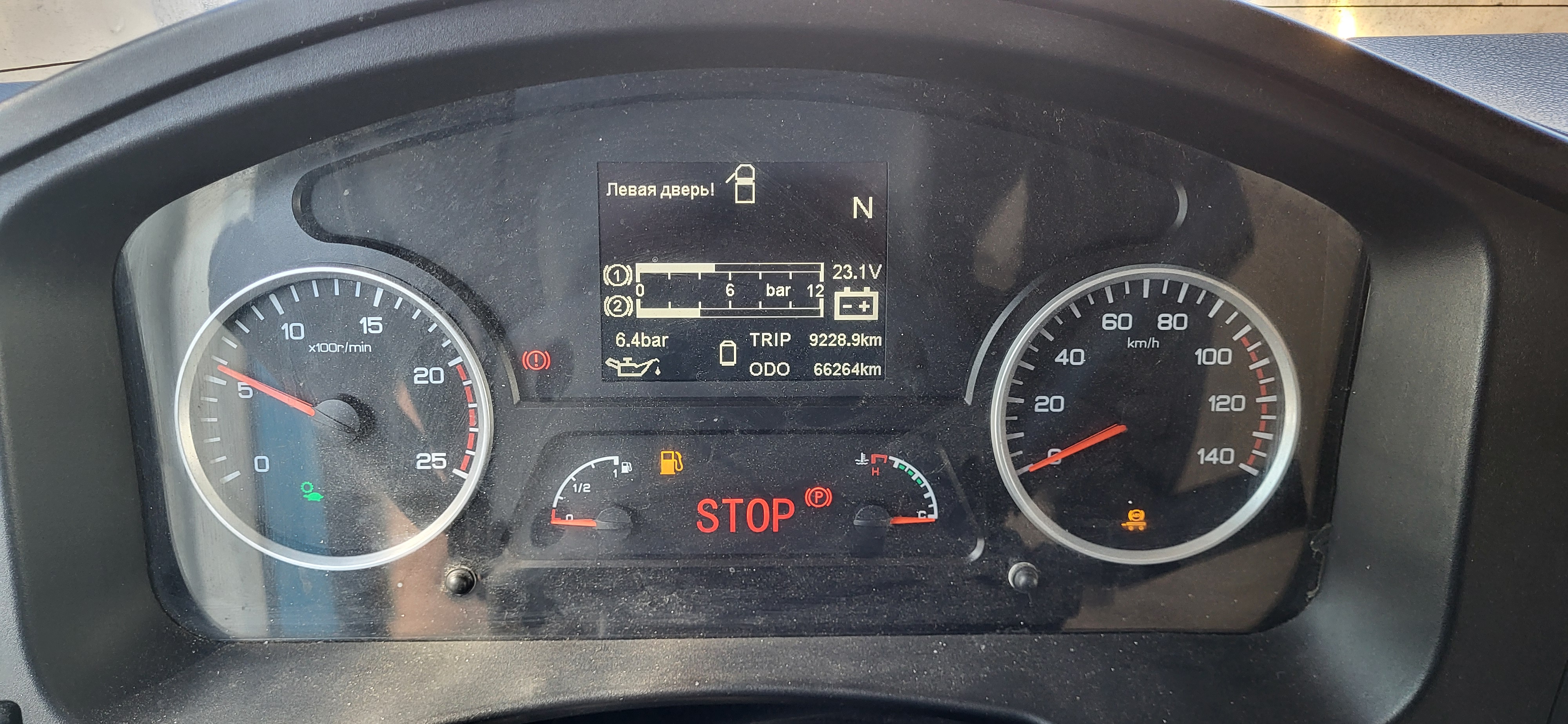 Shacman (Shaanxi) SX* 6x4 Седельный тягач 2022 г. - фото 8