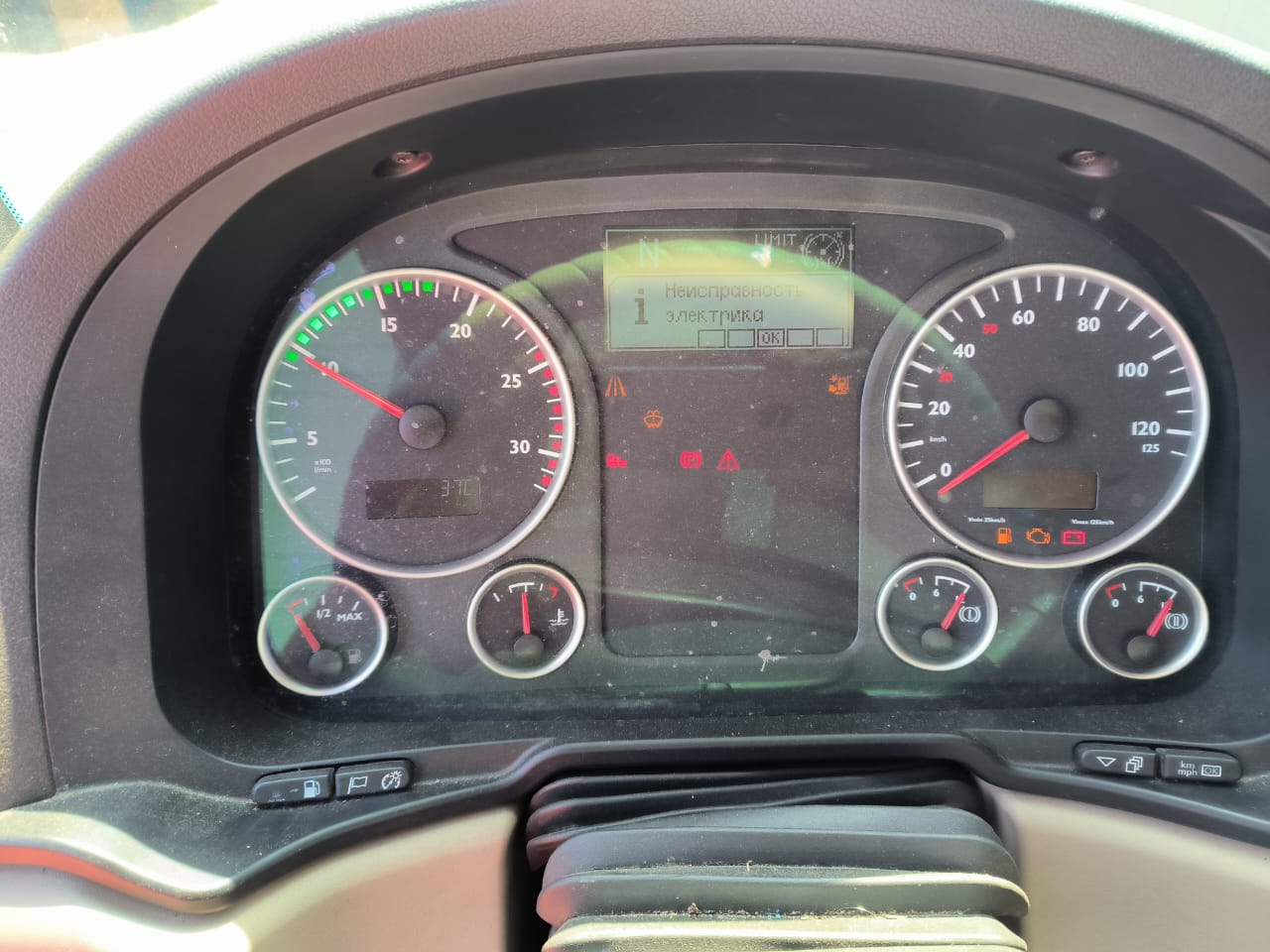 MAN TGX 6x2 Седельный тягач 2018 г. - фото 16