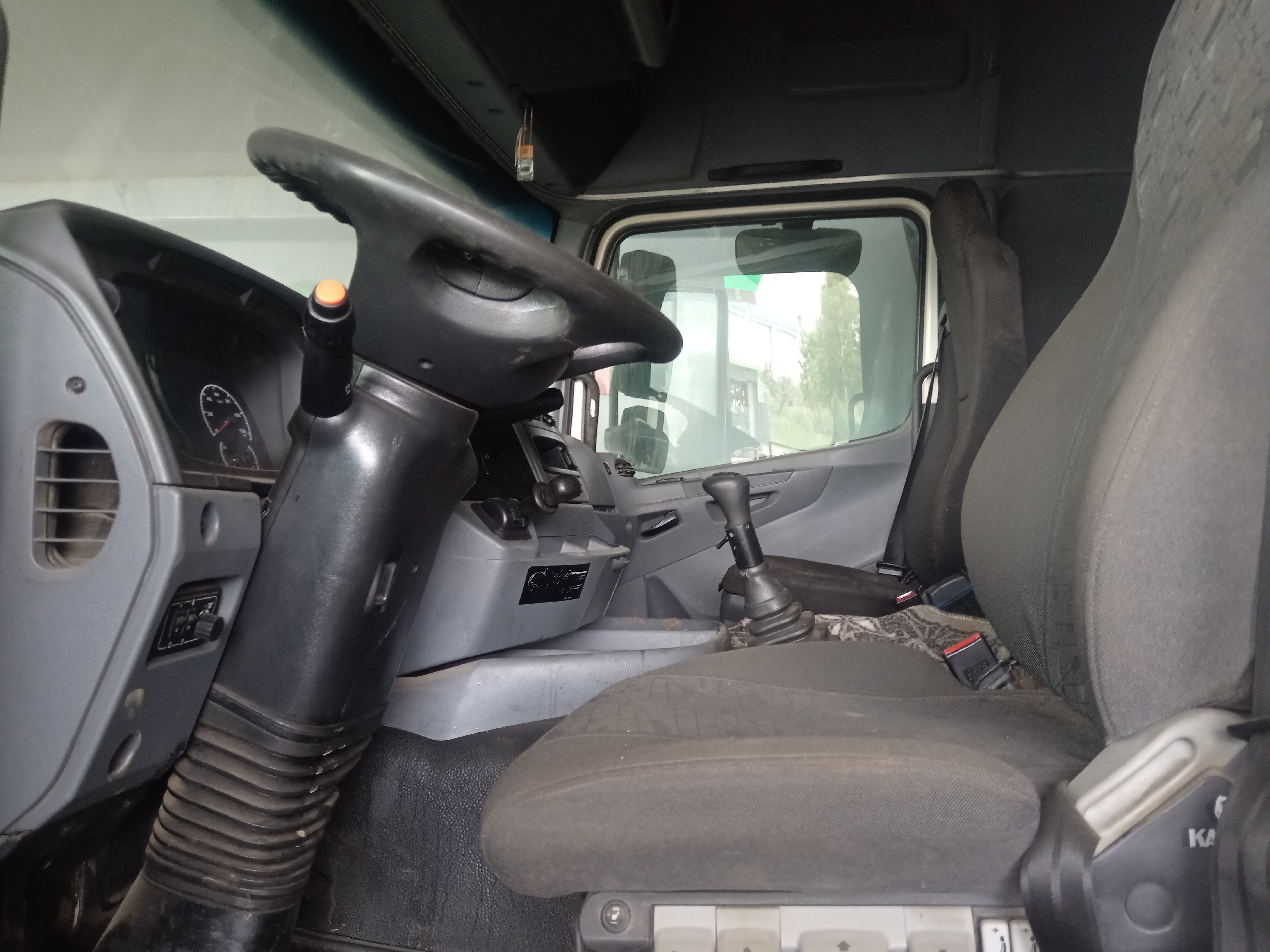 КамАЗ 5490 4x2 Седельный тягач 2017 г. - фото 14