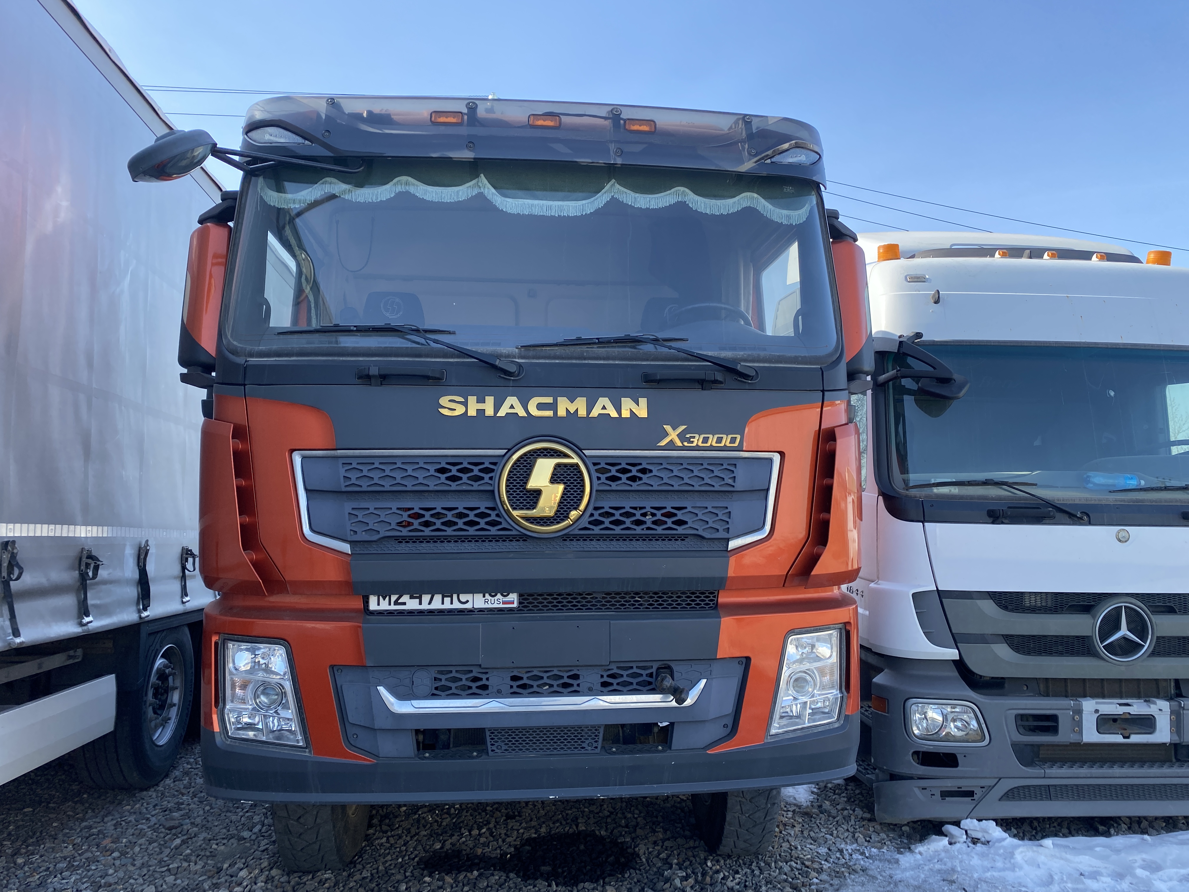 Shacman (Shaanxi) SX* 6x6 Седельный тягач 2022 г.