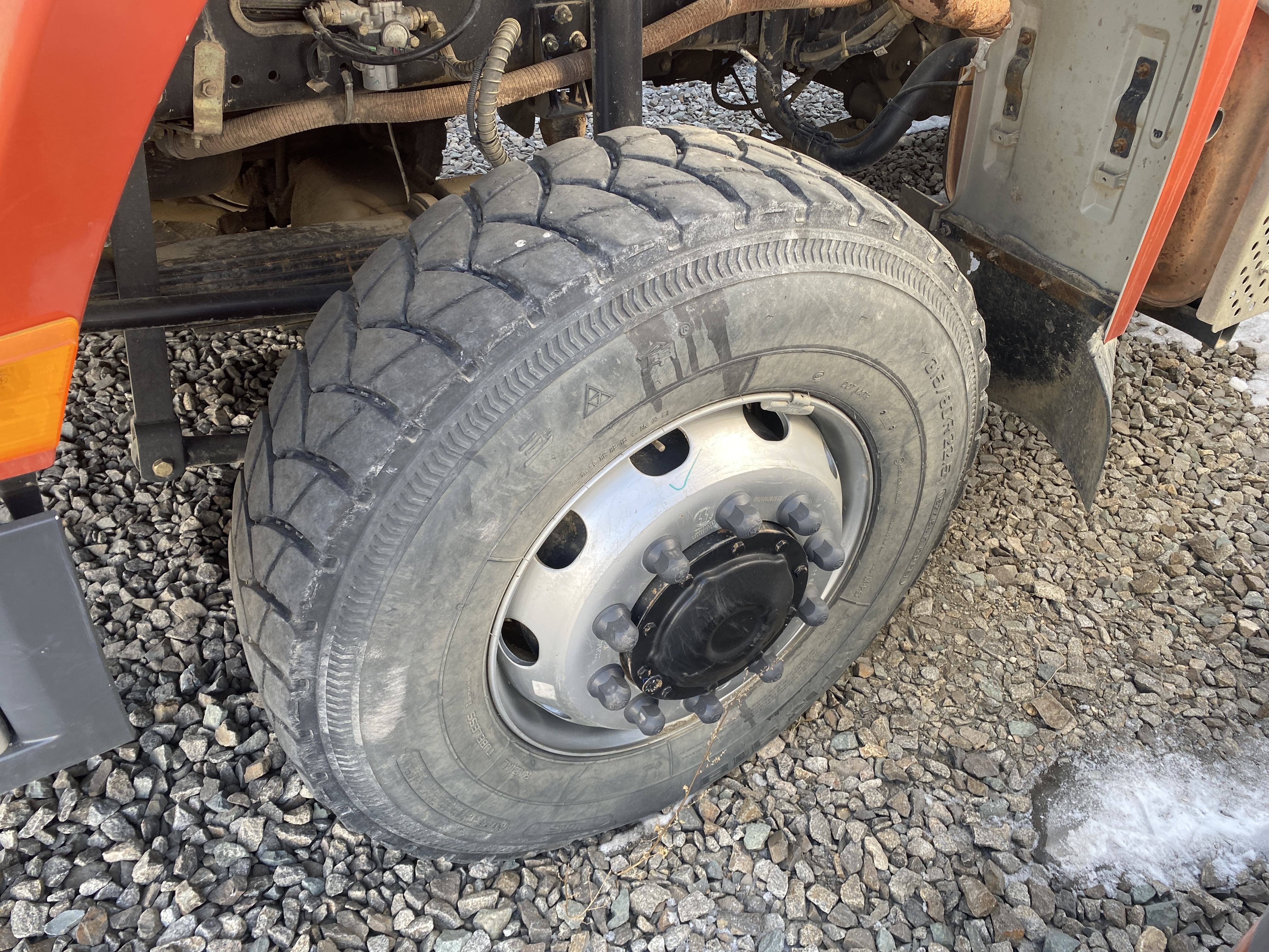 Shacman (Shaanxi) SX* 6x6 Седельный тягач 2022 г. - фото 9