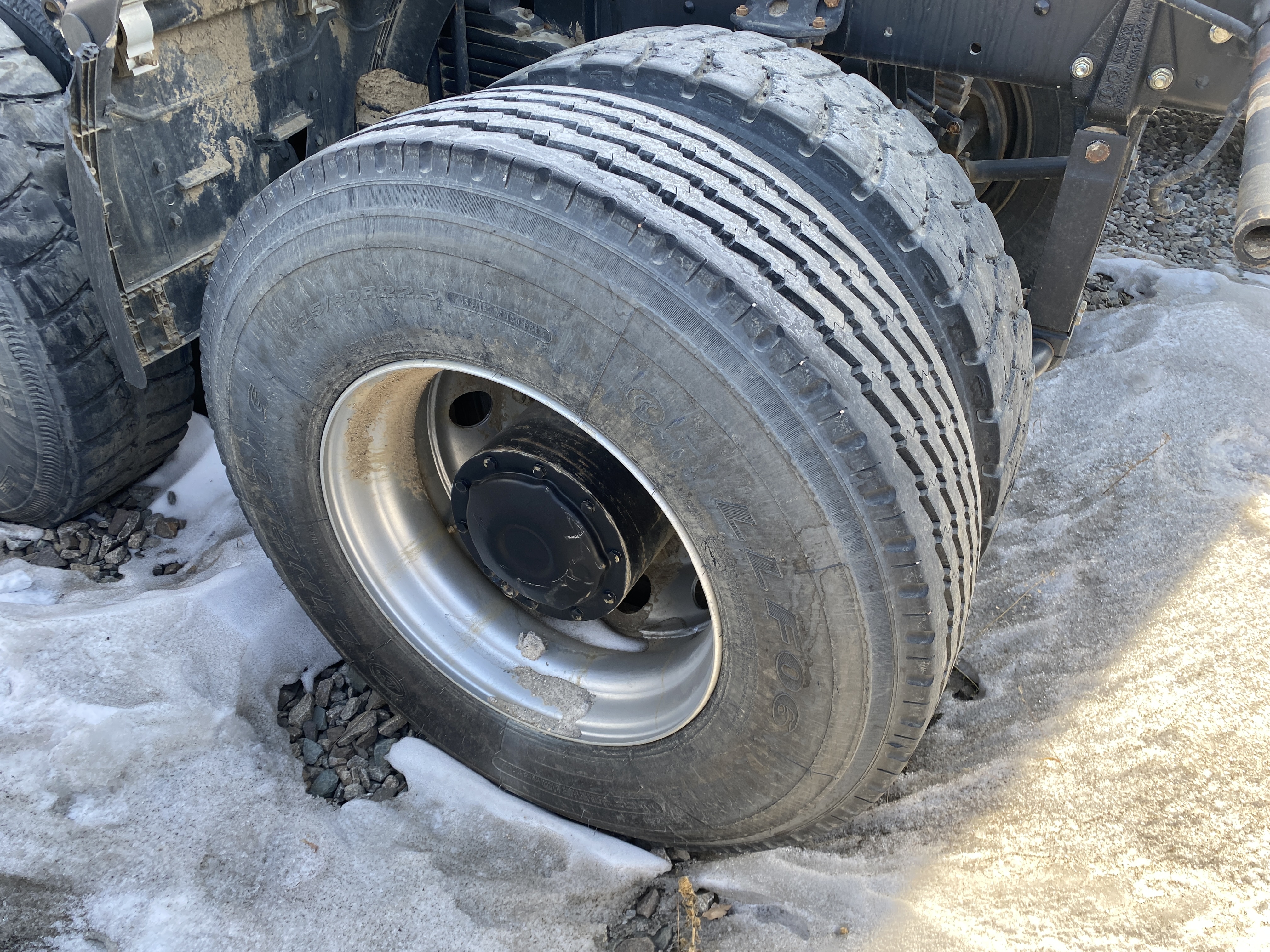 Shacman (Shaanxi) SX* 6x6 Седельный тягач 2022 г. - фото 13