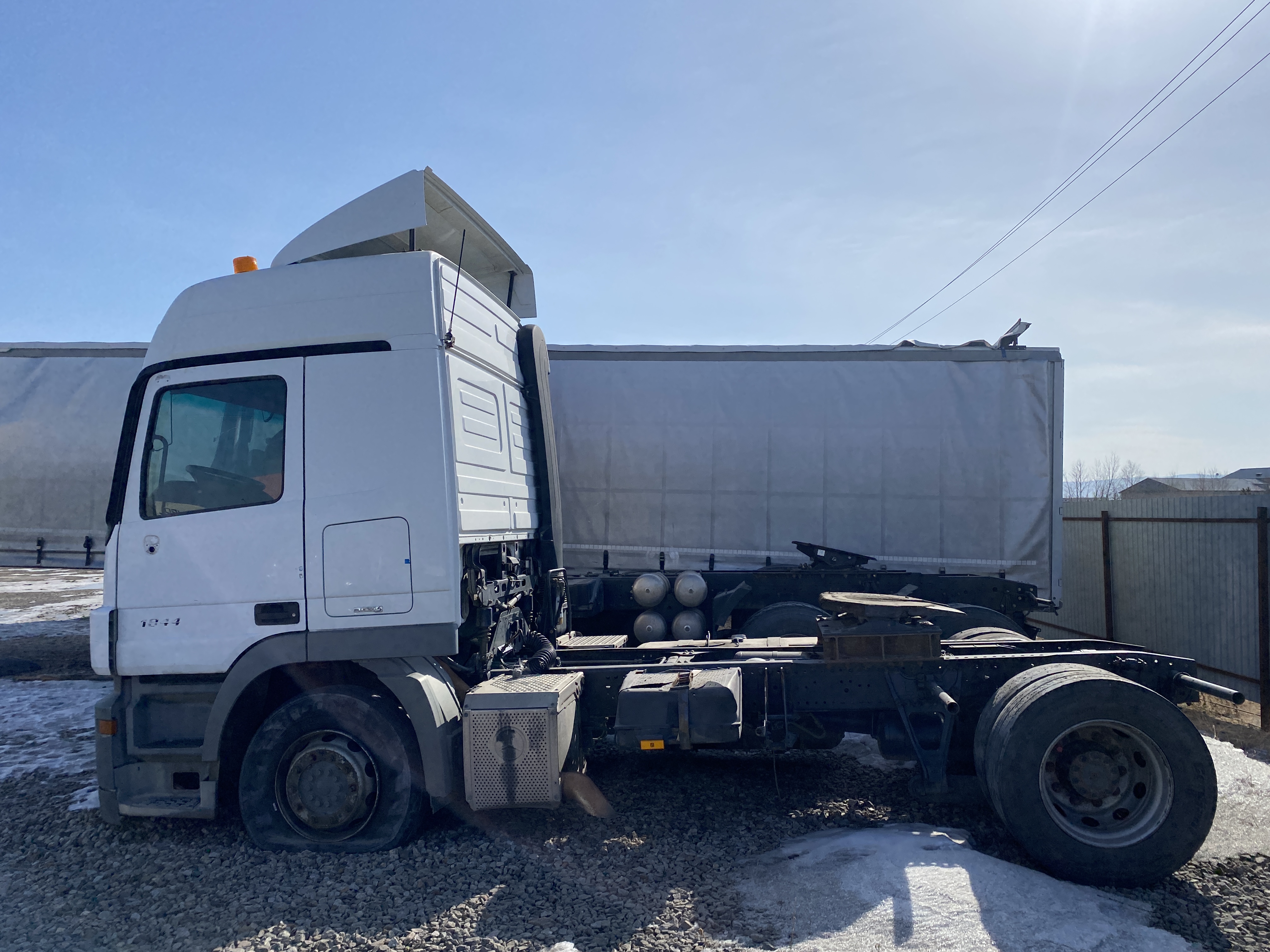 Mercedes-Benz ACTROS 4x2 Седельный тягач 2018 г. - фото 3