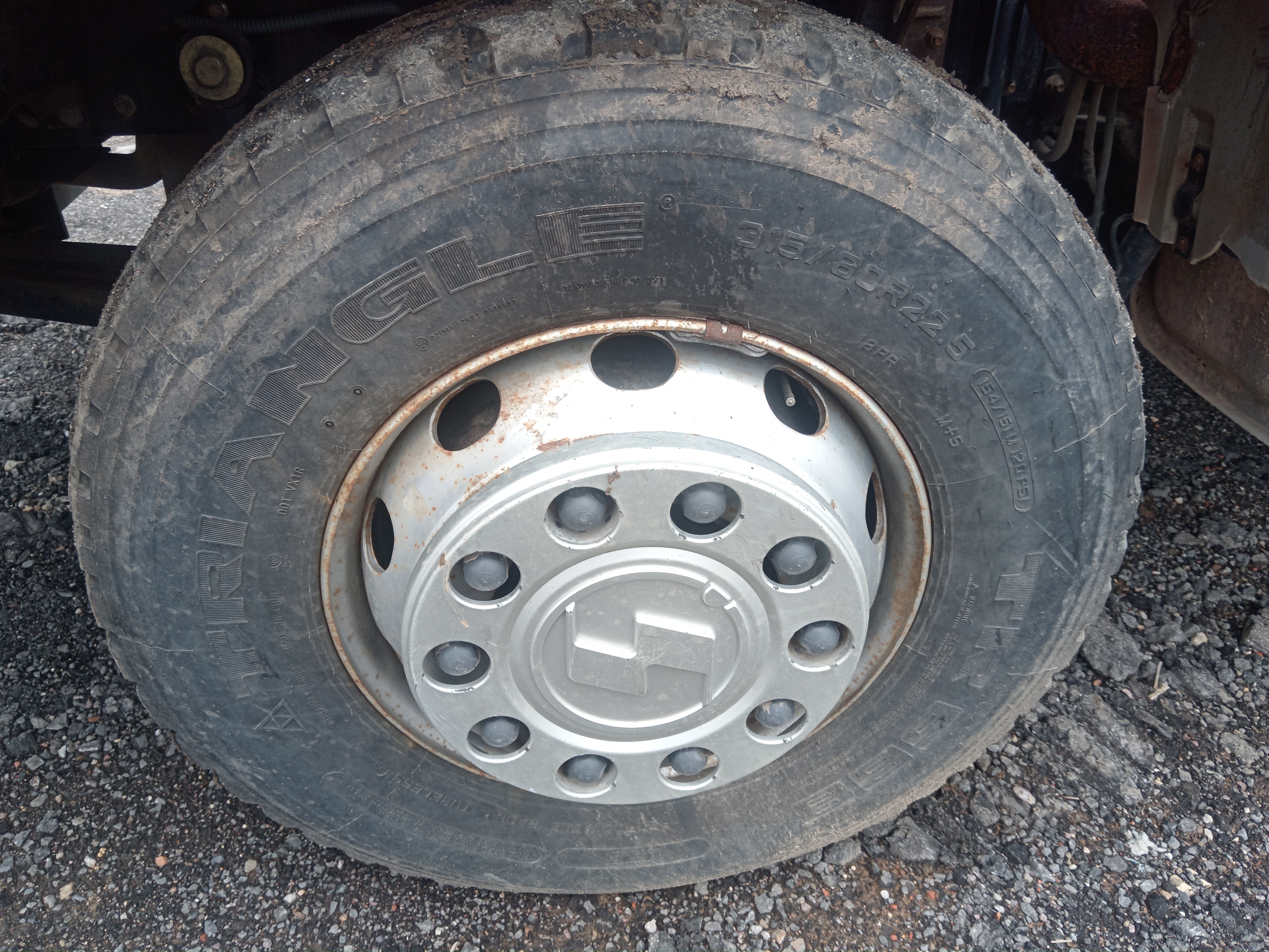 Shacman (Shaanxi) SX* 6x4 Седельный тягач 2022 г. - фото 5