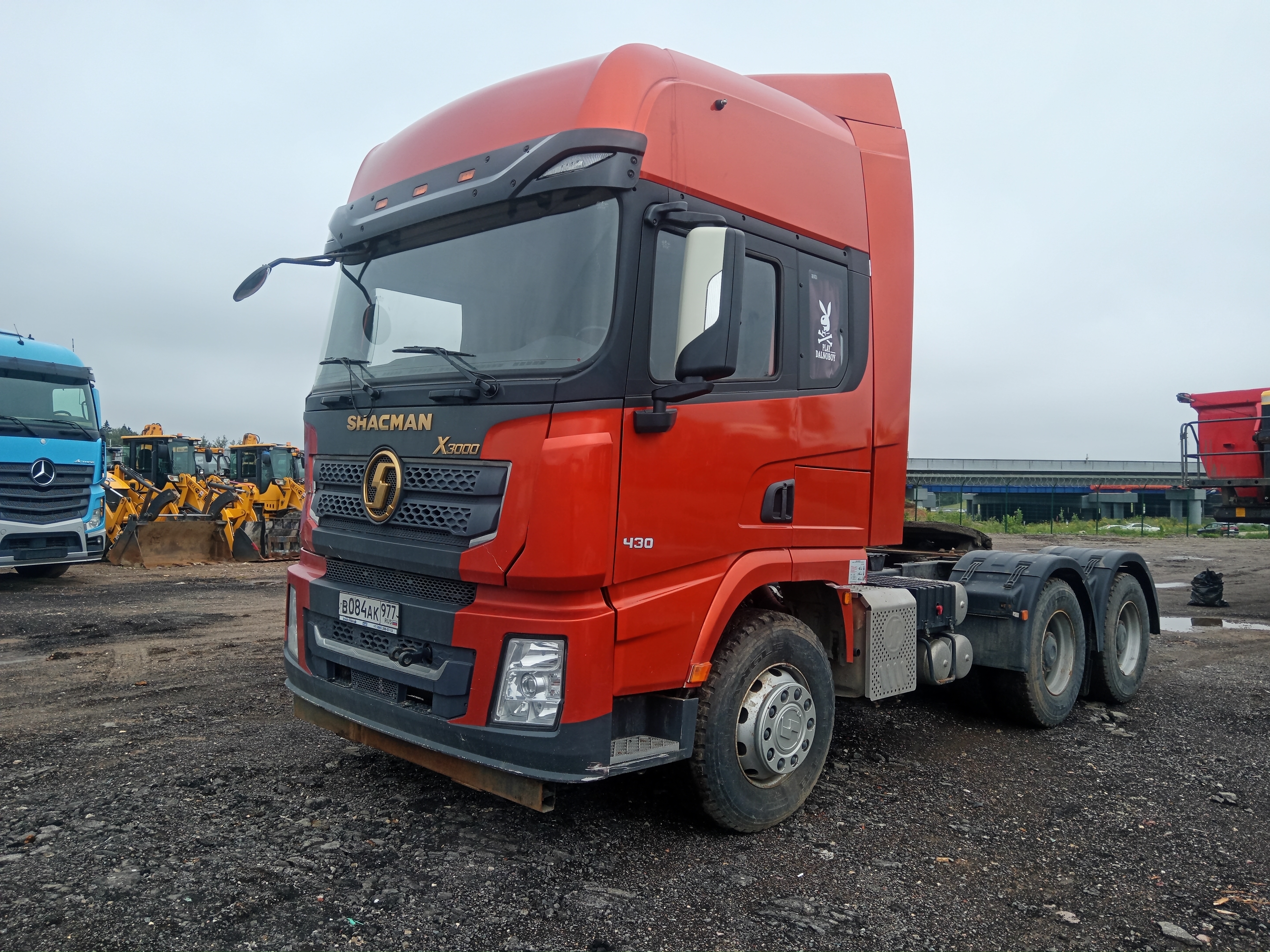 Shacman (Shaanxi) SX* 6x4 Седельный тягач 2022 г. - фото 9