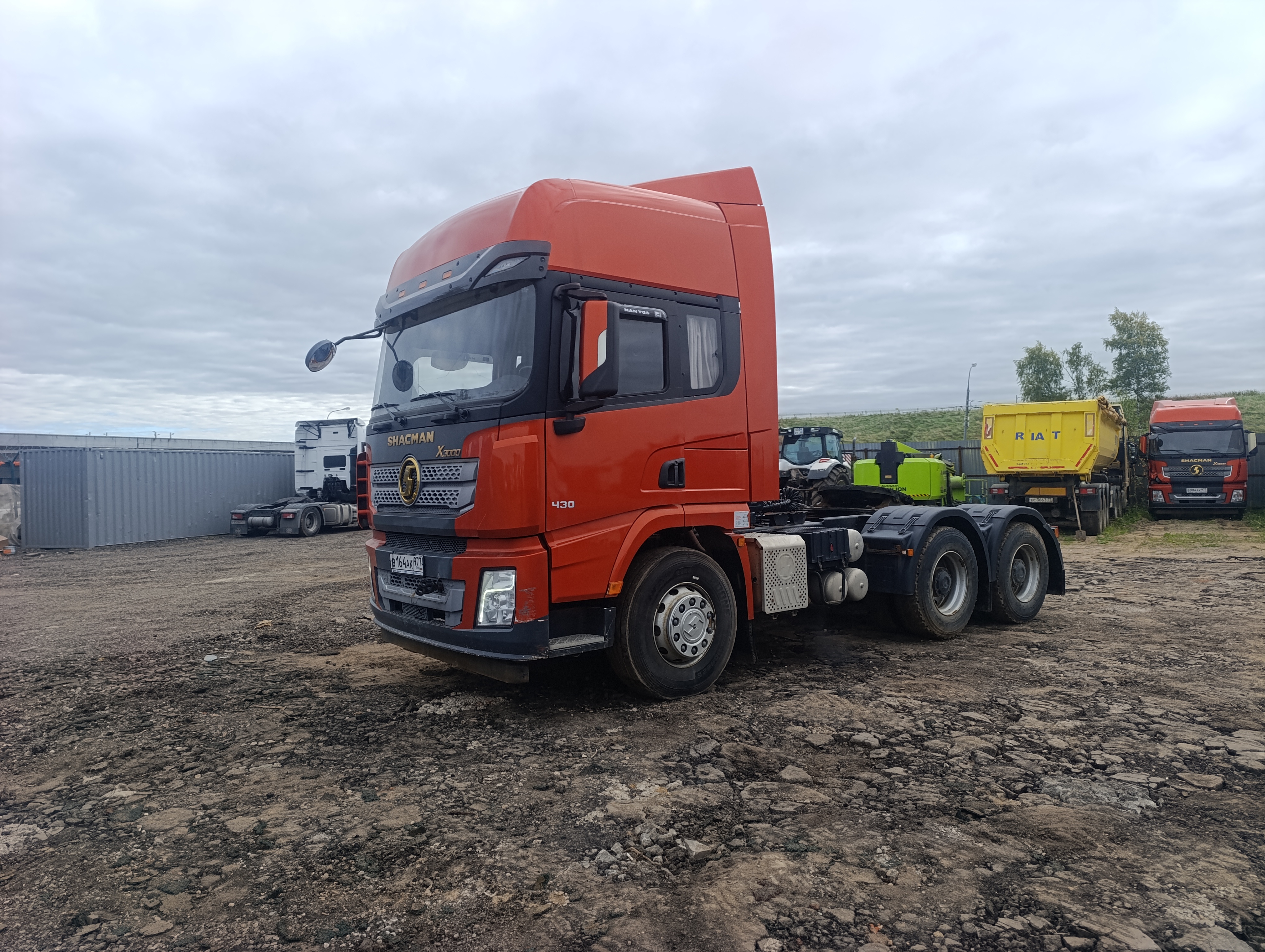 Shacman (Shaanxi) SX* 6x4 Седельный тягач 2022 г. - фото 3