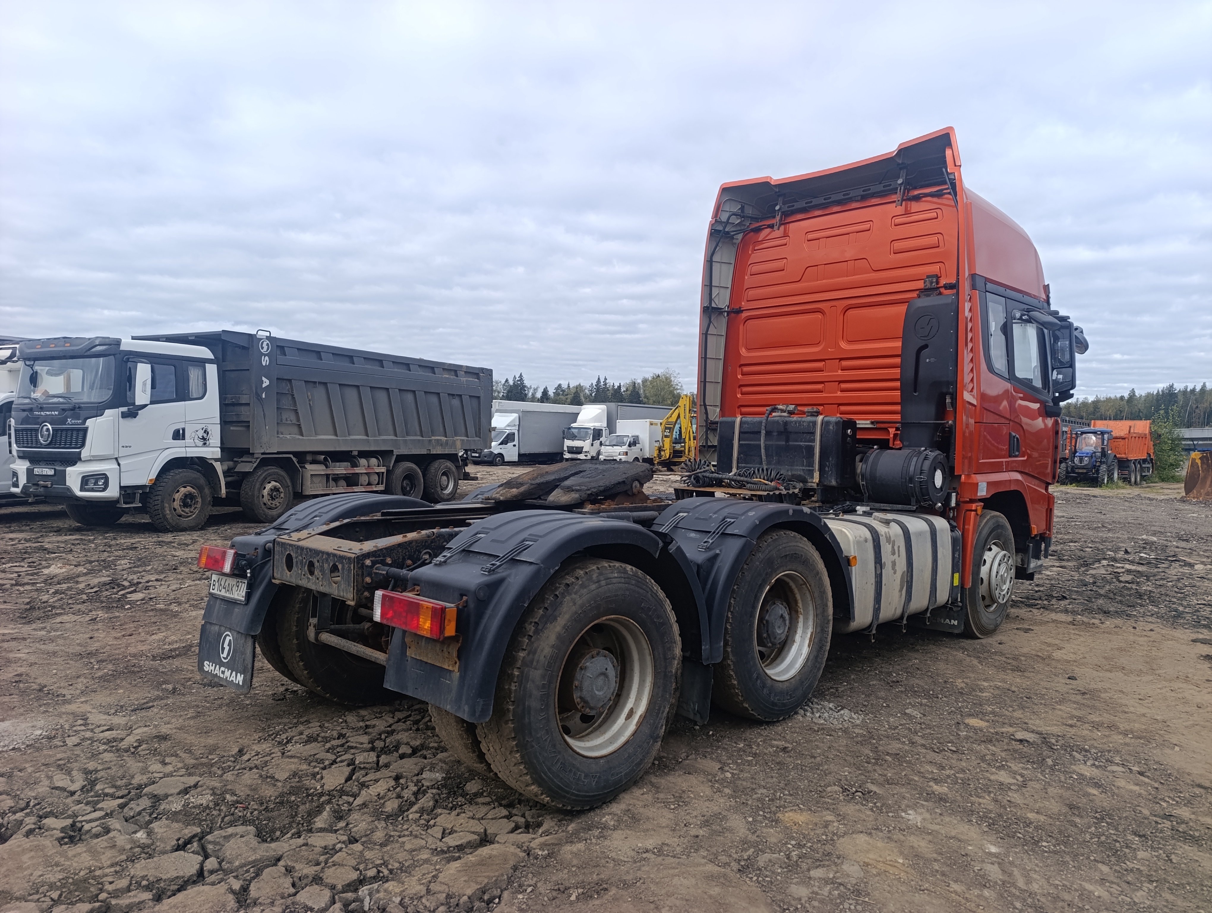 Shacman (Shaanxi) SX* 6x4 Седельный тягач 2022 г. - фото 7