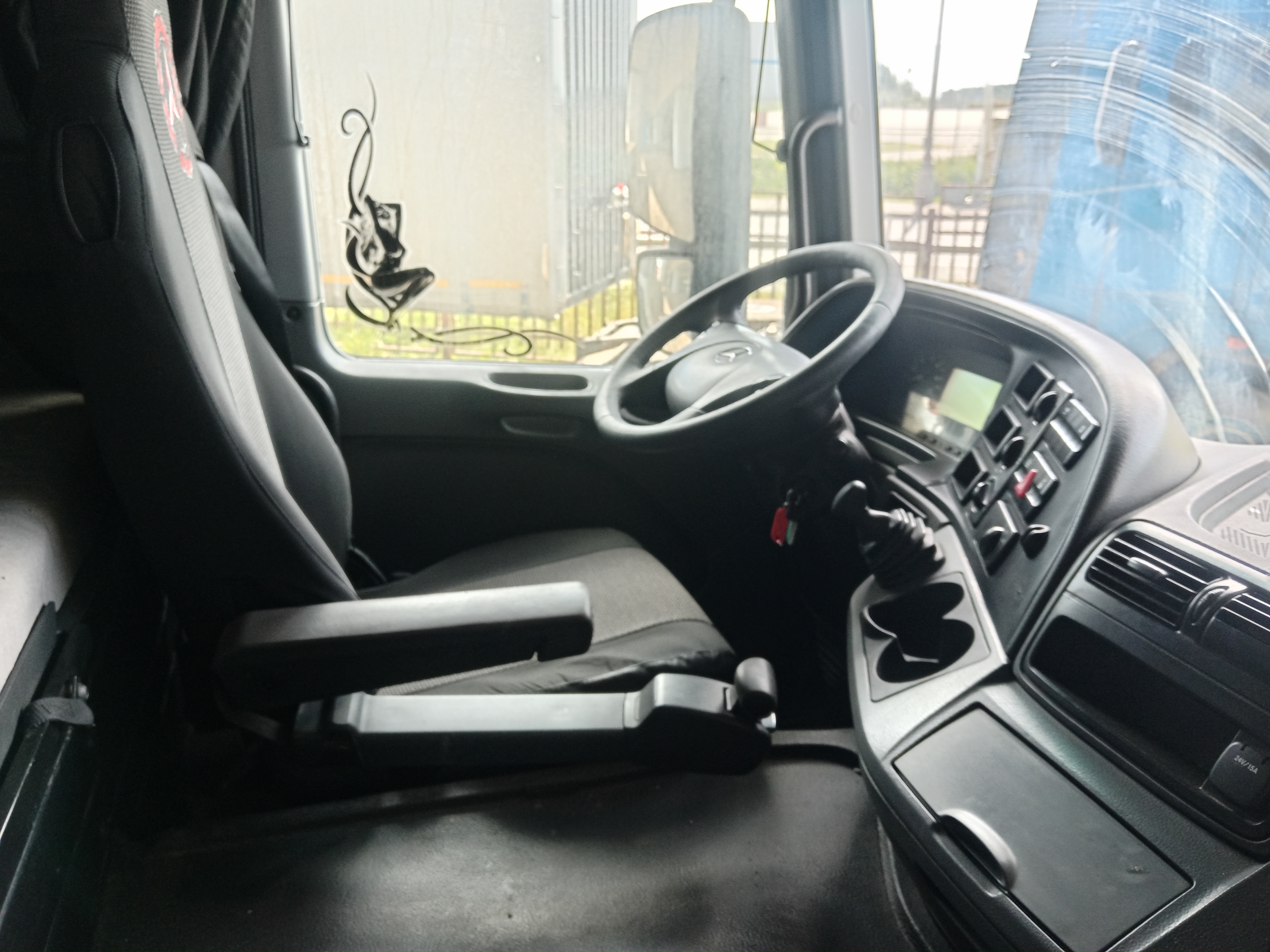 Mercedes-Benz Actros 6x4 Седельный тягач 2016 г. - фото 10