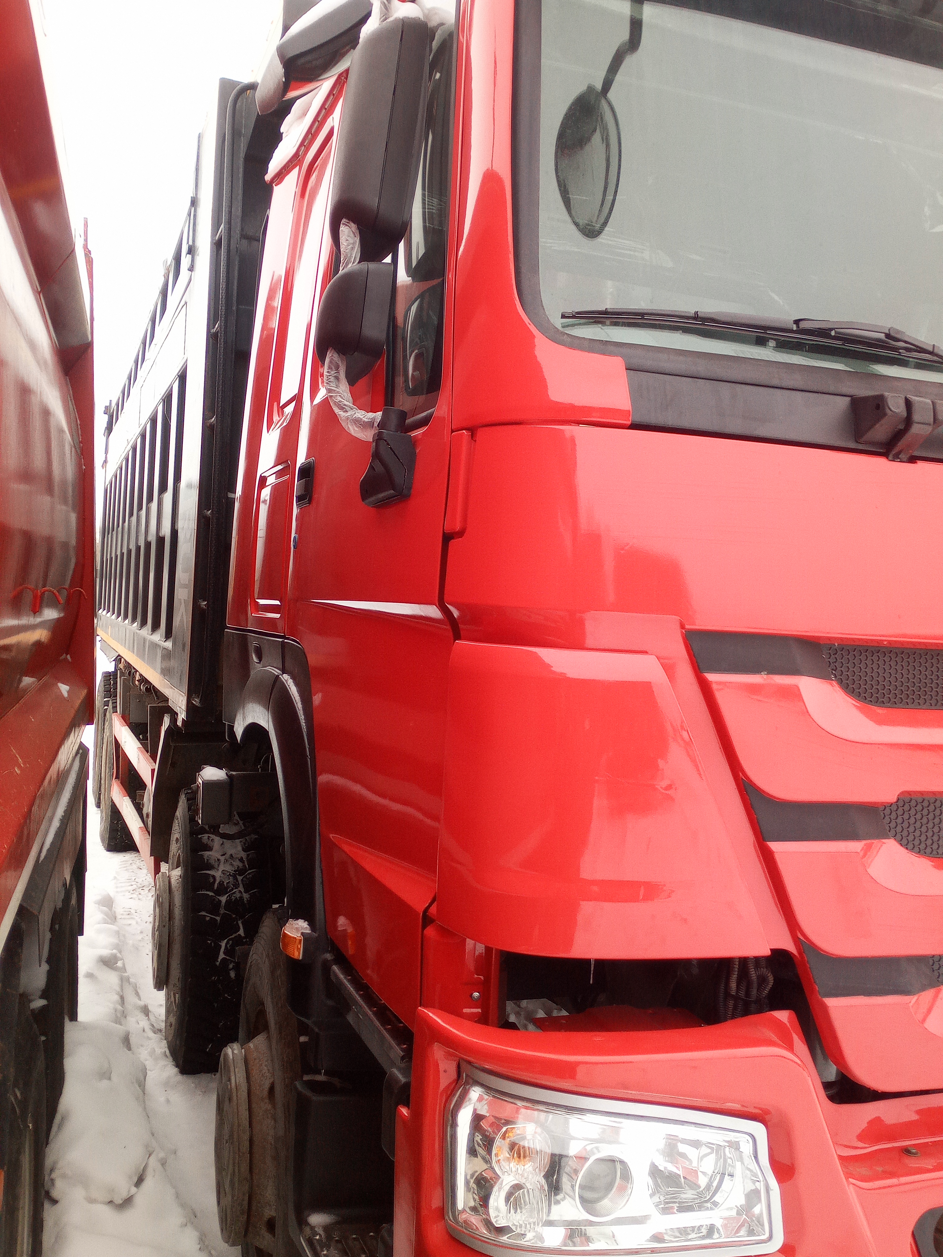 Howo ZZ* 8x4 Самосвал 2022 г. - фото 4