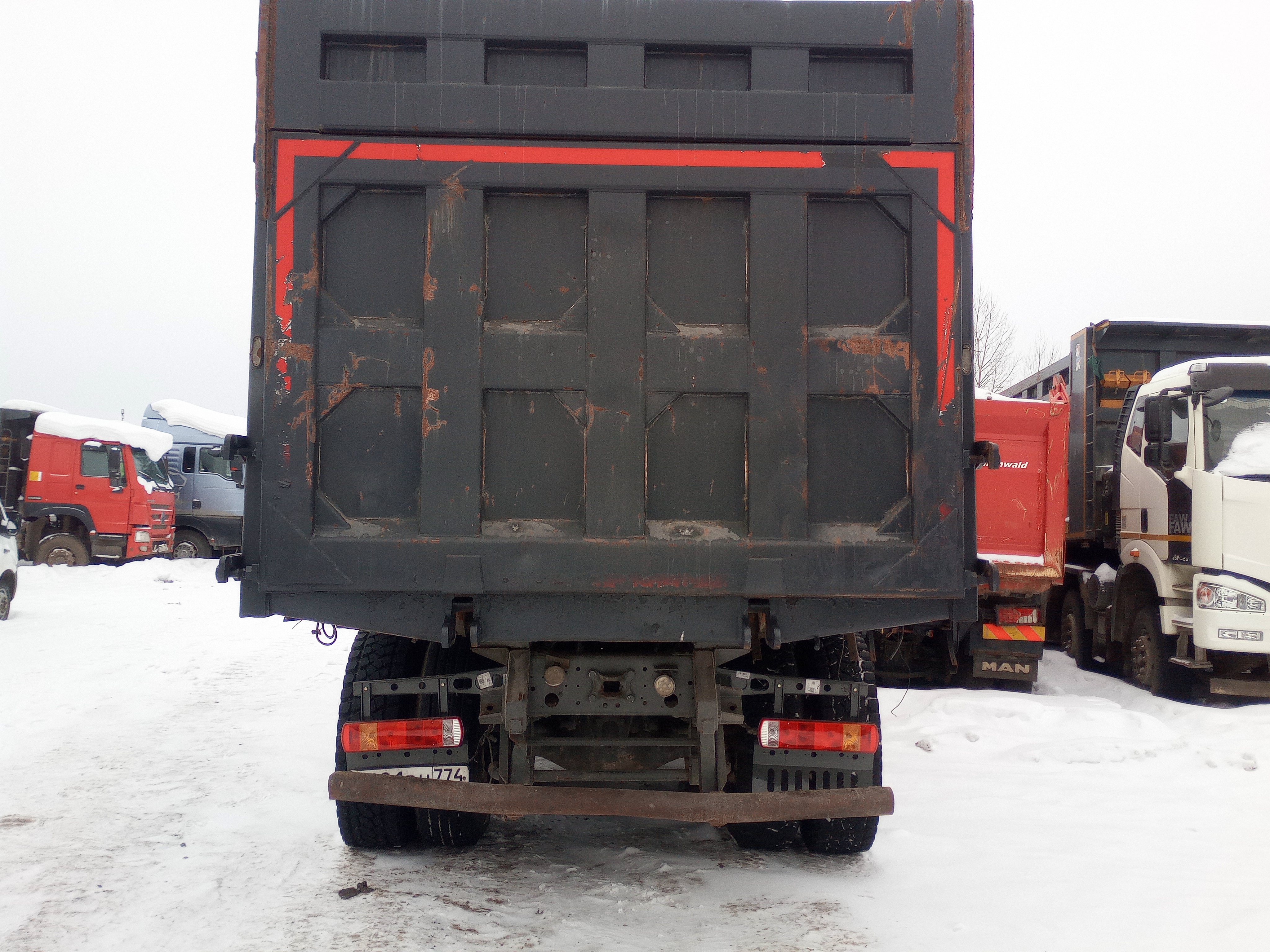 Howo ZZ* 8x4 Самосвал 2022 г. - фото 7