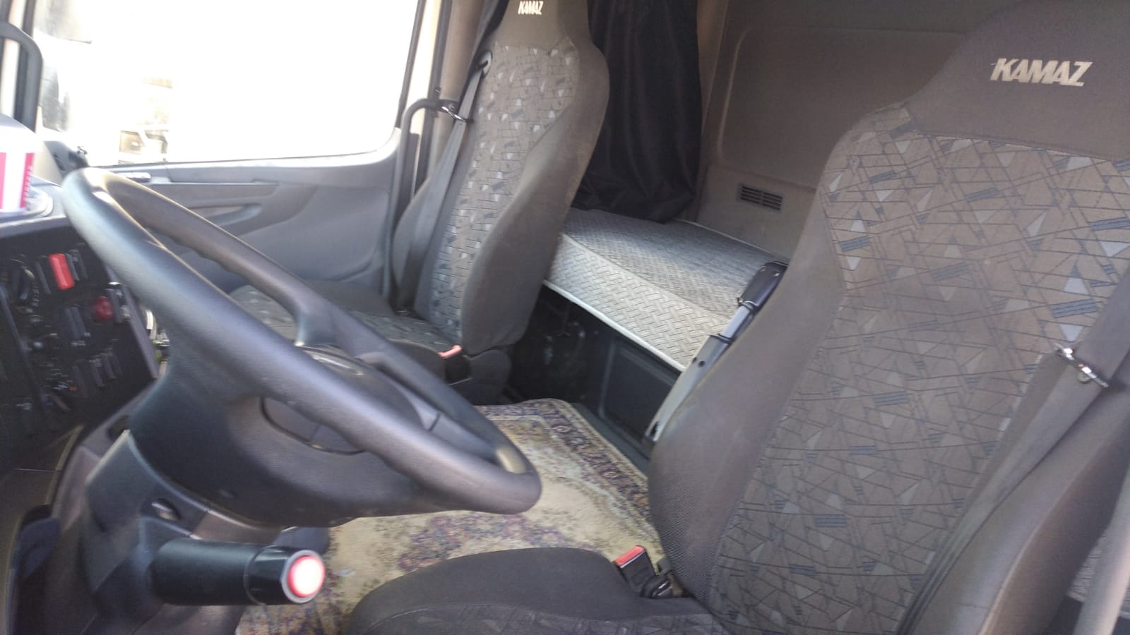 КамАЗ 5490 4x2 Седельный тягач 2021 г. - фото 6