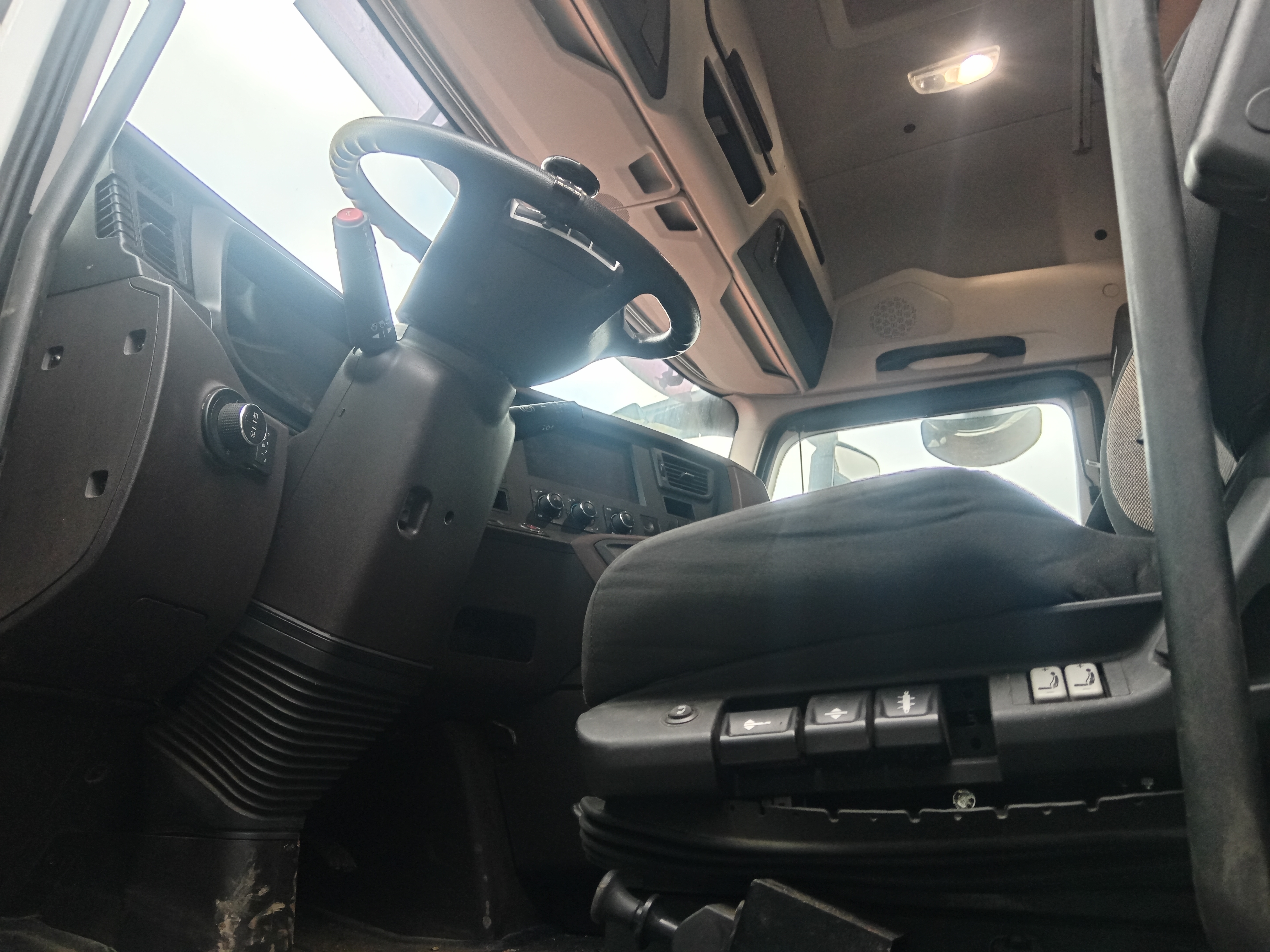 КамАЗ 54901 4x2 Седельный тягач 2023 г. - фото 8