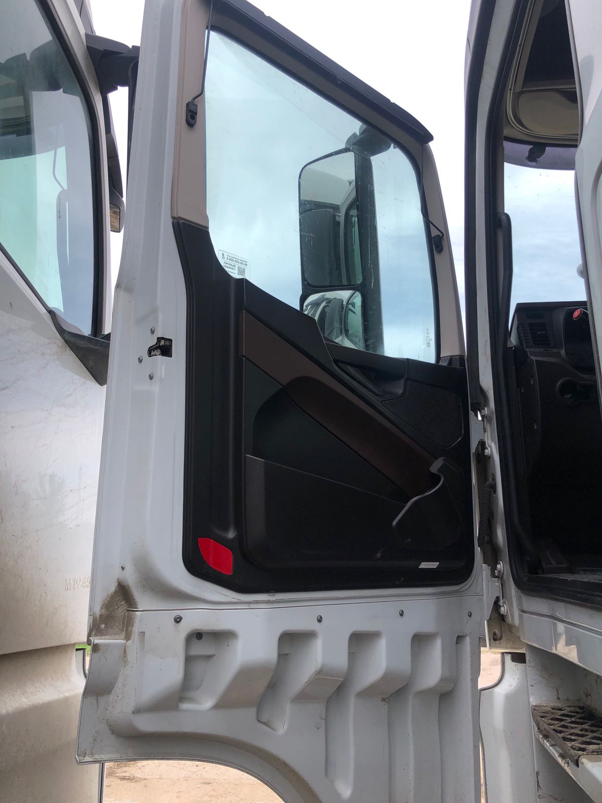 КамАЗ 54901 4x2 Седельный тягач 2023 г. - фото 6