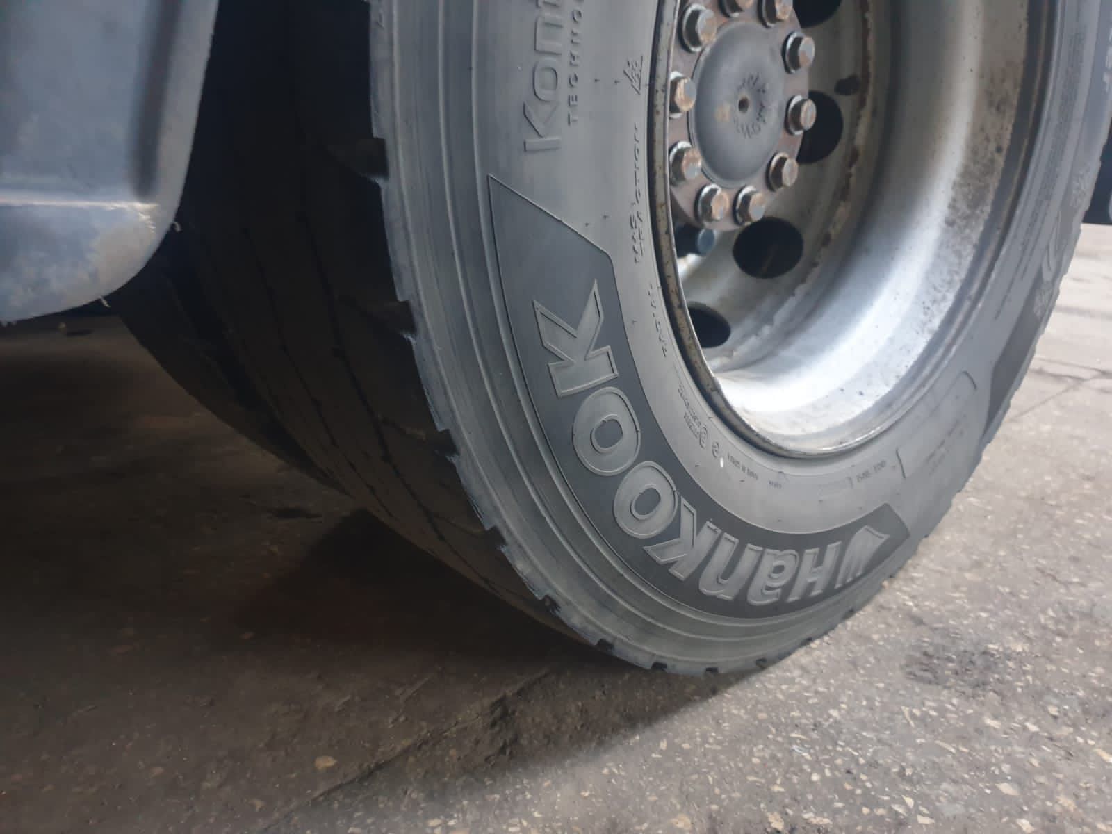 КамАЗ 5490 4x2 Седельный тягач 2020 г. - фото 12