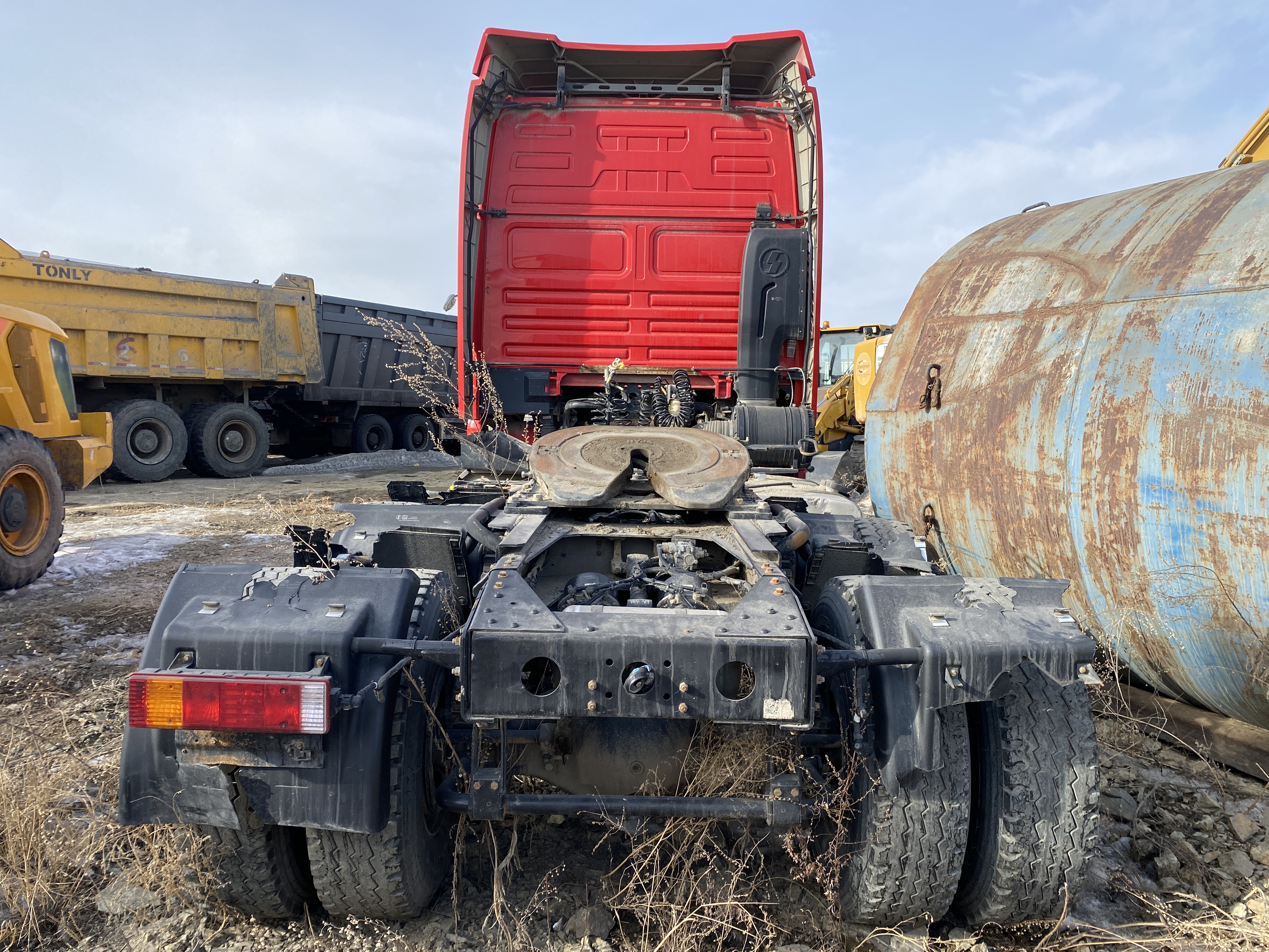 Shacman (Shaanxi) SX* 6x4 Седельный тягач 2023 г. - фото 5