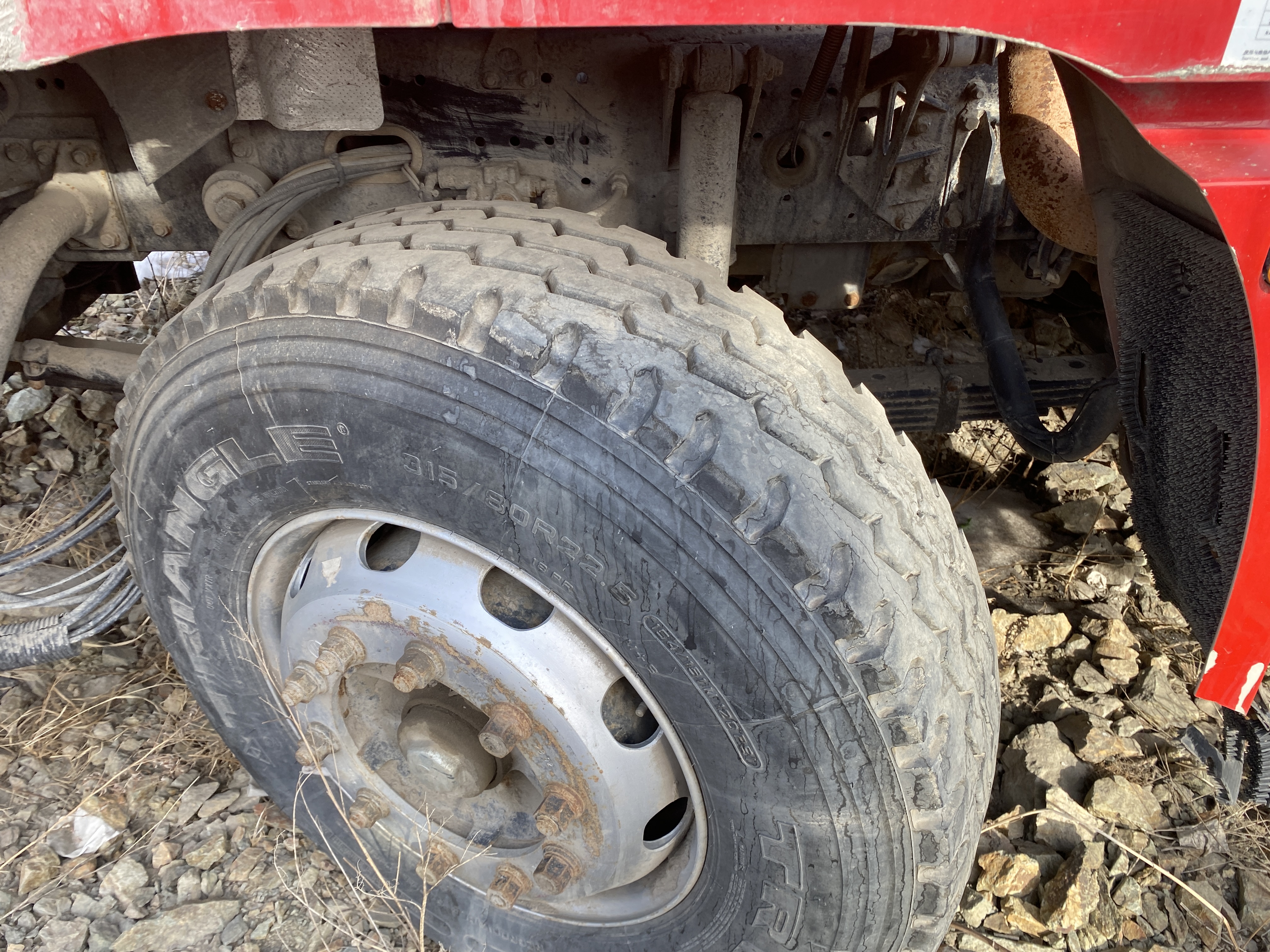 Shacman (Shaanxi) SX* 6x4 Седельный тягач 2023 г. - фото 9