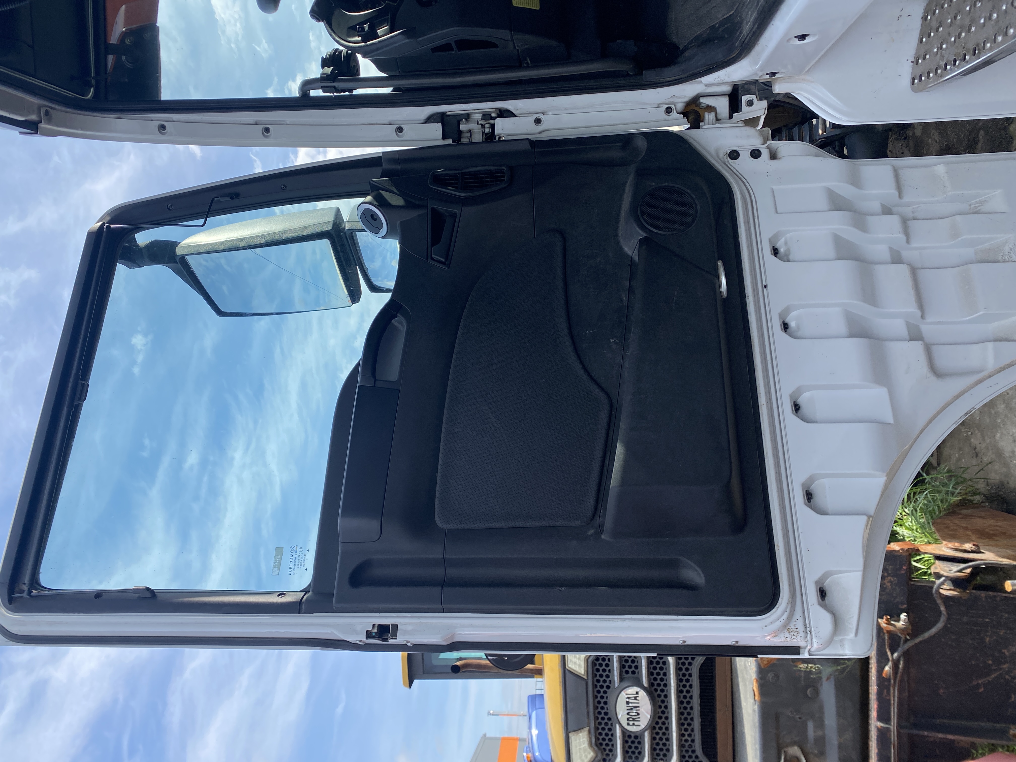 SITRAK C7H 4x2 Седельный тягач 2023 г. - фото 6