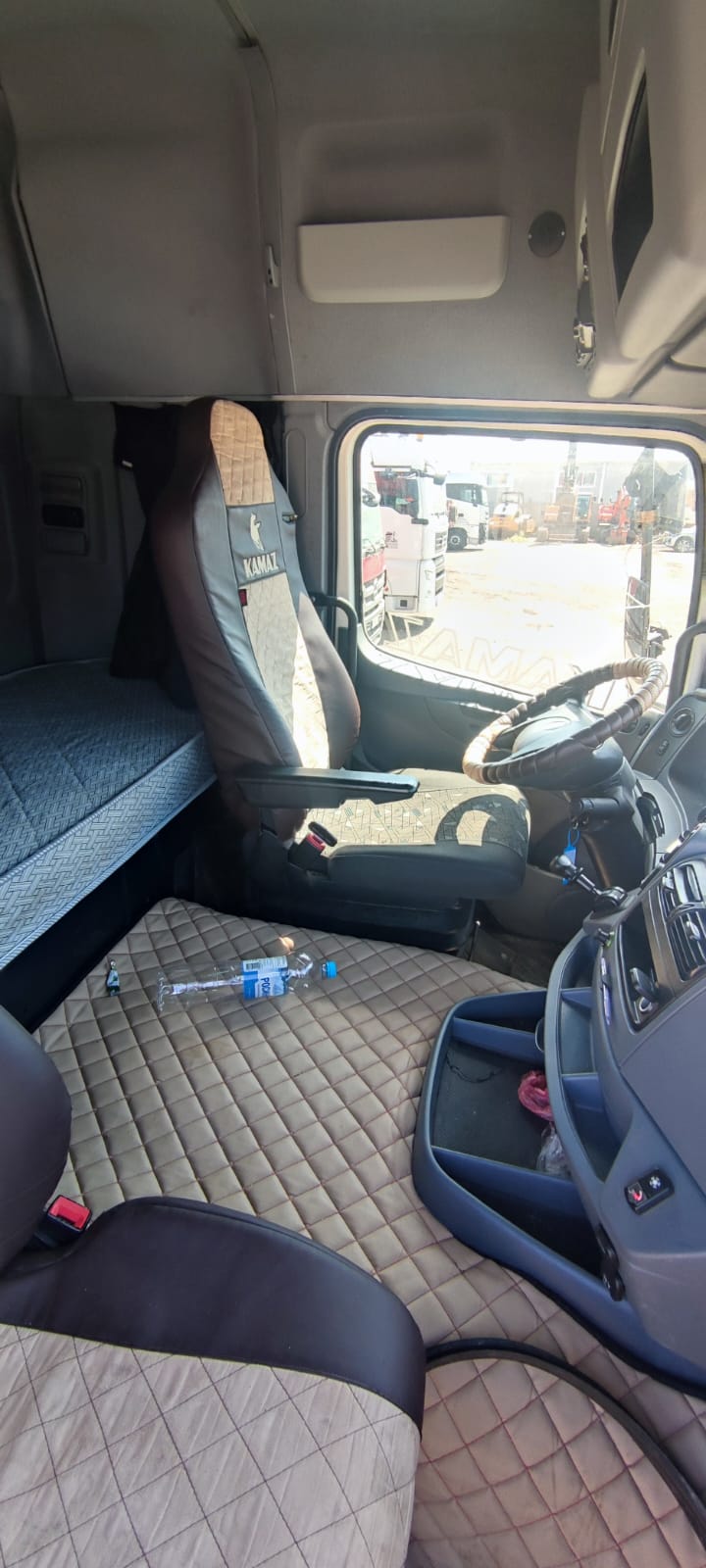 КамАЗ 5490 4x2 Седельный тягач 2020 г. - фото 8