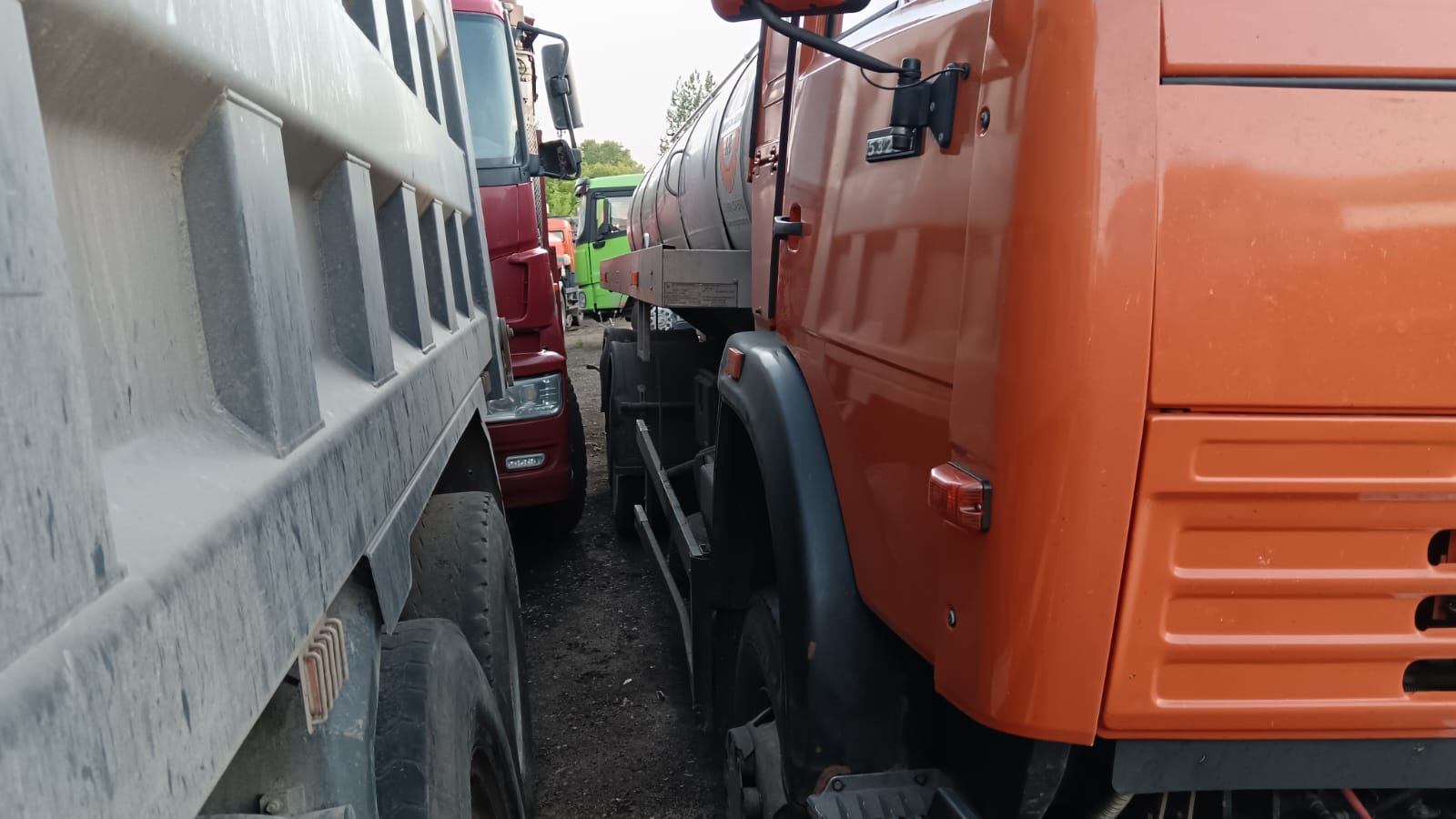 Вологодские Машины ЯДИШ-ВМ-53229 на шасси КамАЗ 53229 6x4 Автоцистерна пищевая 2023 г. - фото 9