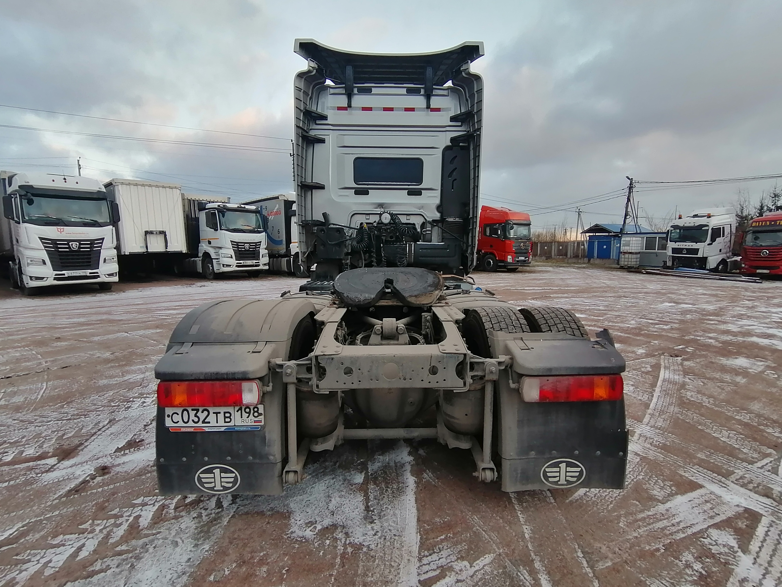 FAW JH6 4x2 Седельный тягач 2023 г. - фото 7