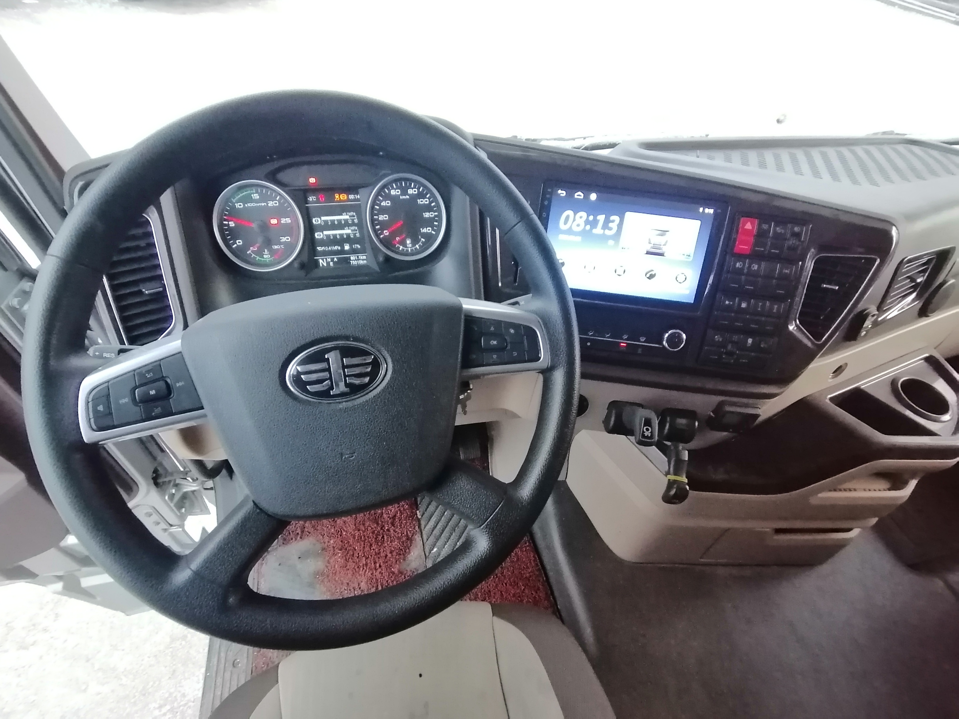 FAW JH6 4x2 Седельный тягач 2023 г. - фото 11