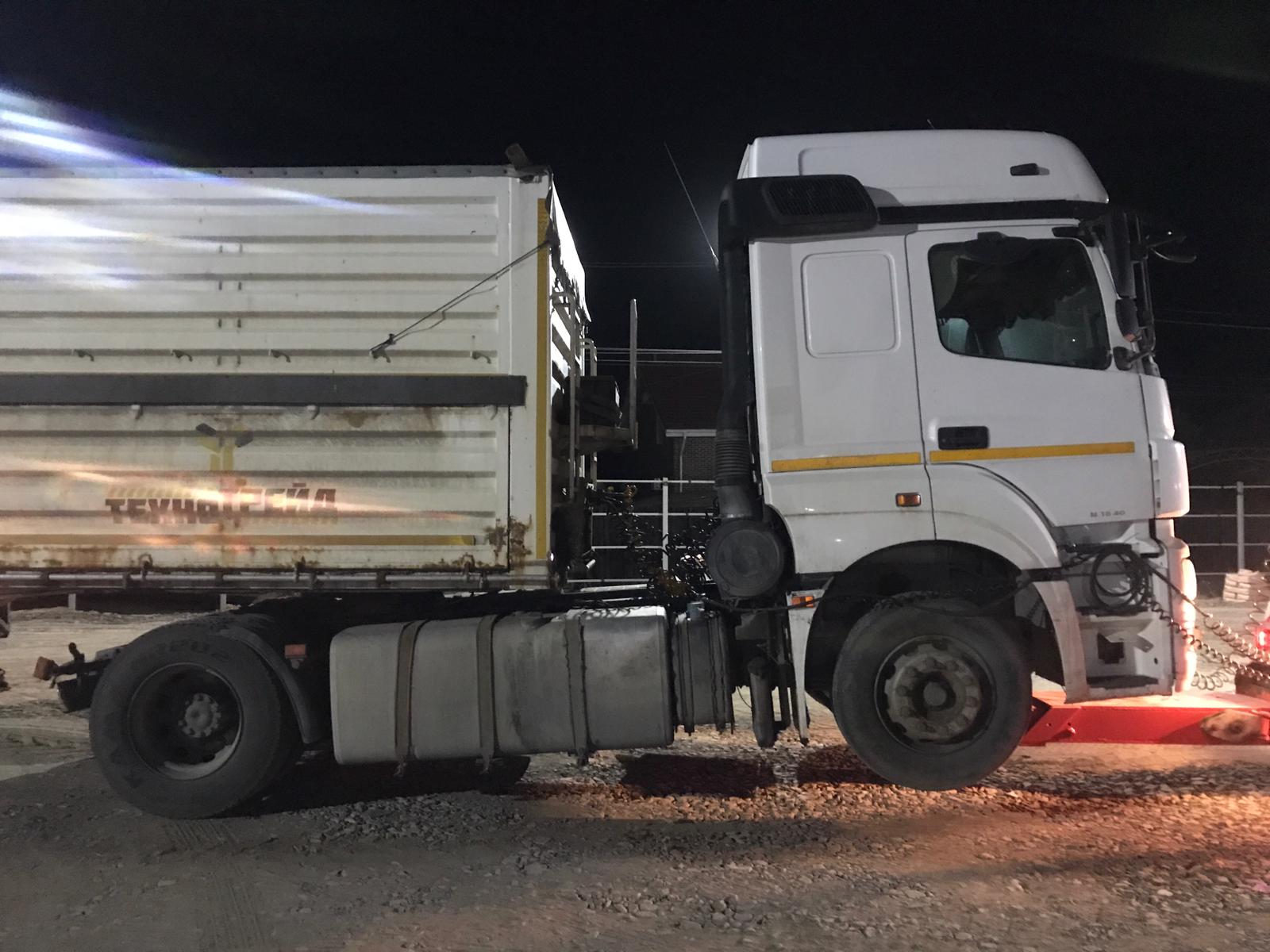 КамАЗ 5490 4x2 Седельный тягач 2018 г. - фото 8