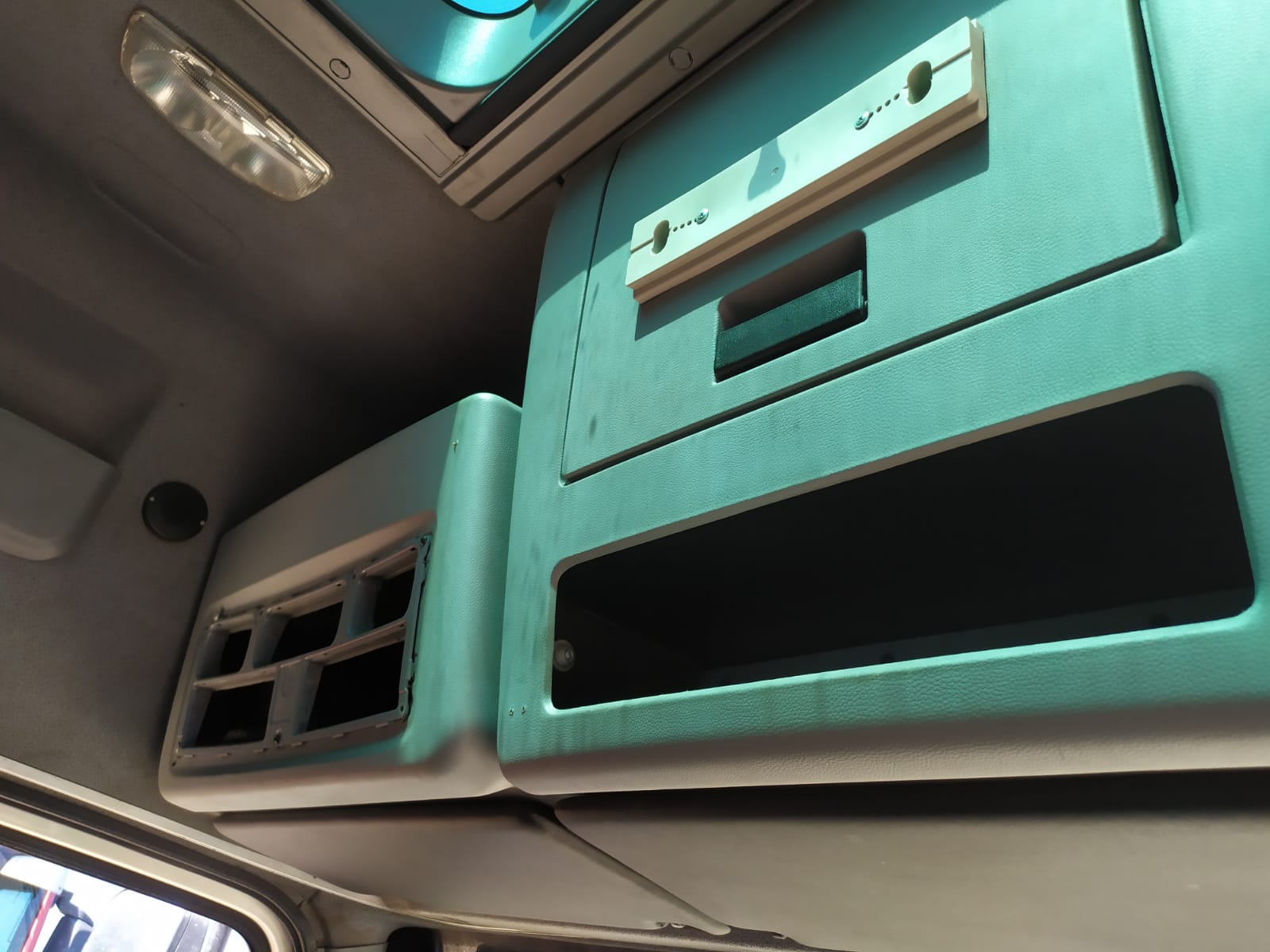 КамАЗ 5490 4x2 Седельный тягач 2018 г. - фото 4