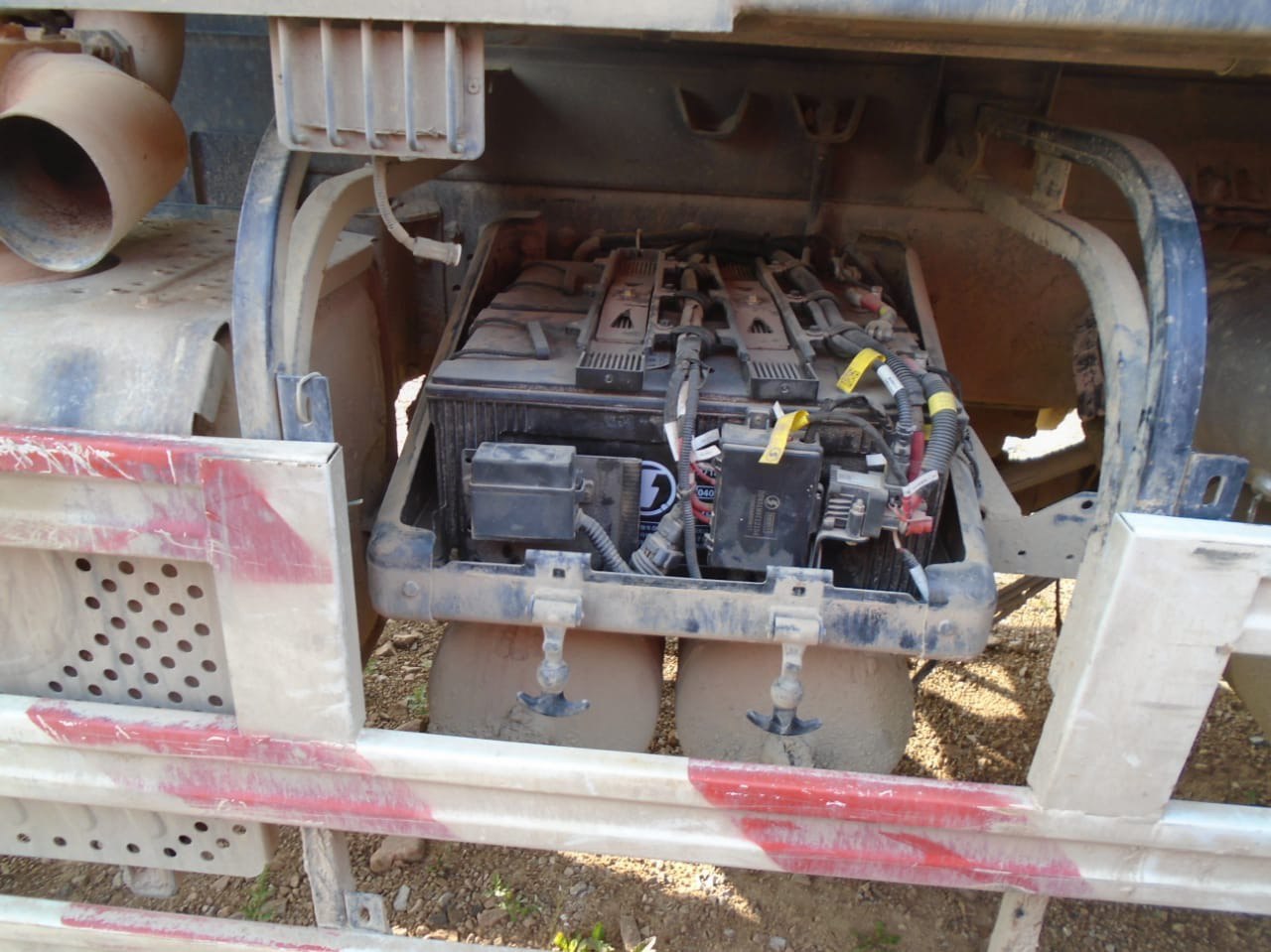 Shacman (Shaanxi) SX* 6x6 Самосвал 2023 г. - фото 13