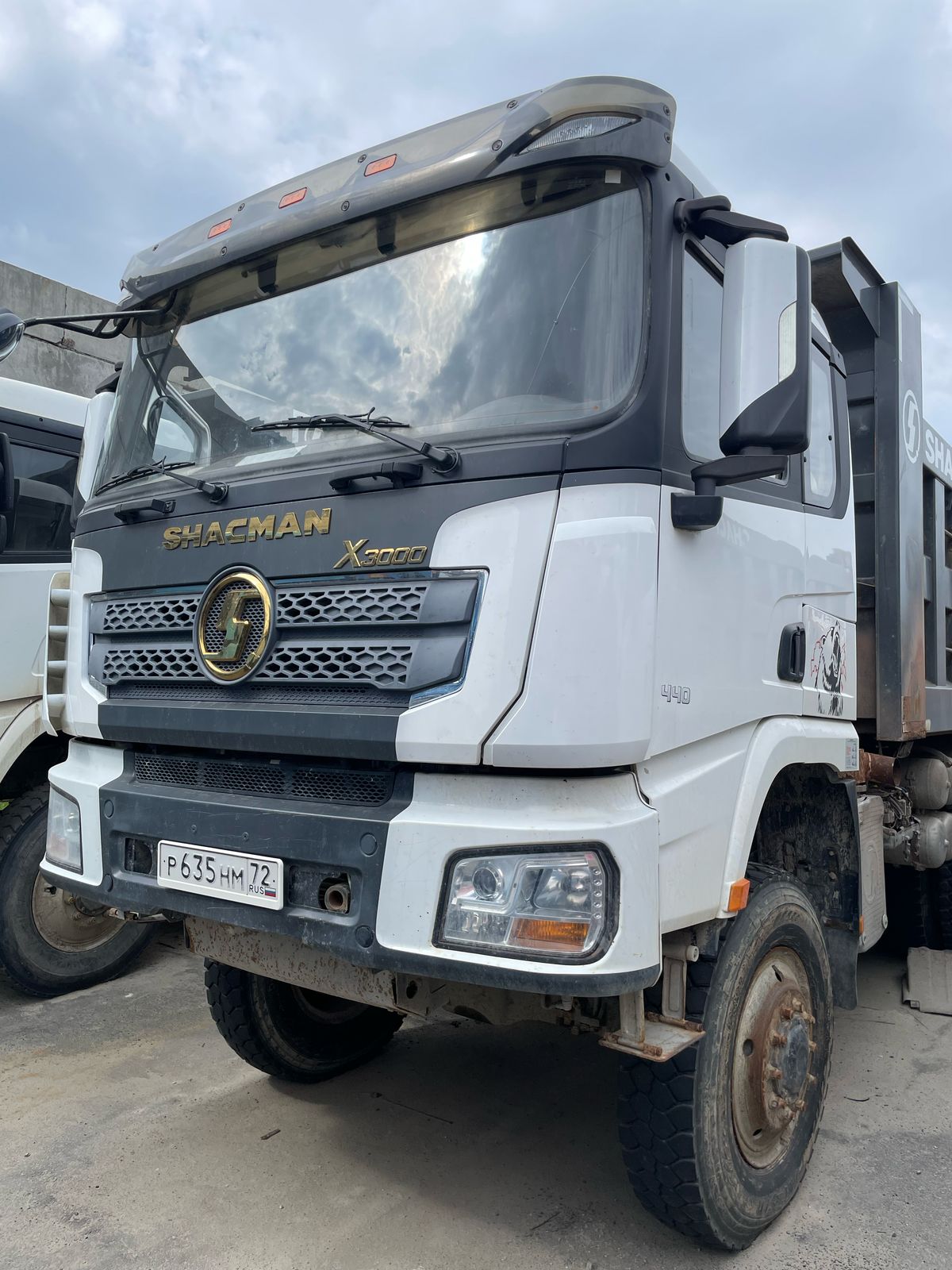 Shacman (Shaanxi) SX* 6x6 Самосвал 2022 г.