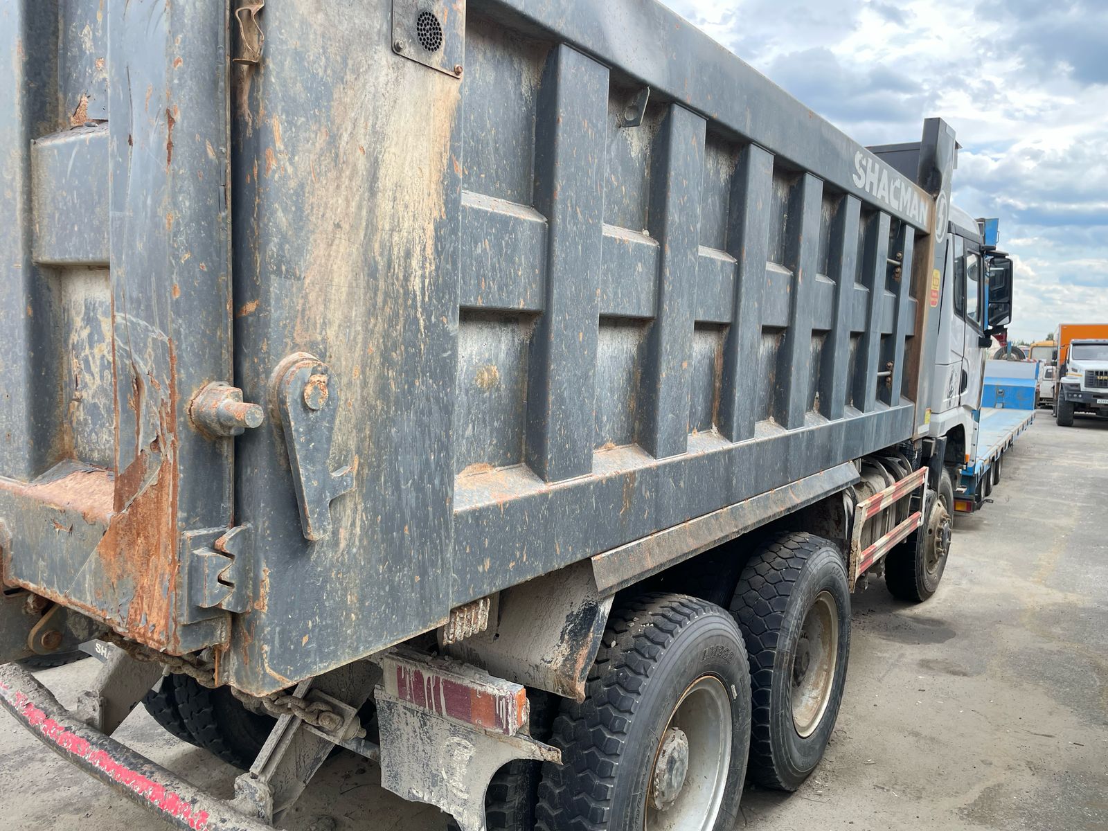 Shacman (Shaanxi) SX* 6x6 Самосвал 2022 г. - фото 4