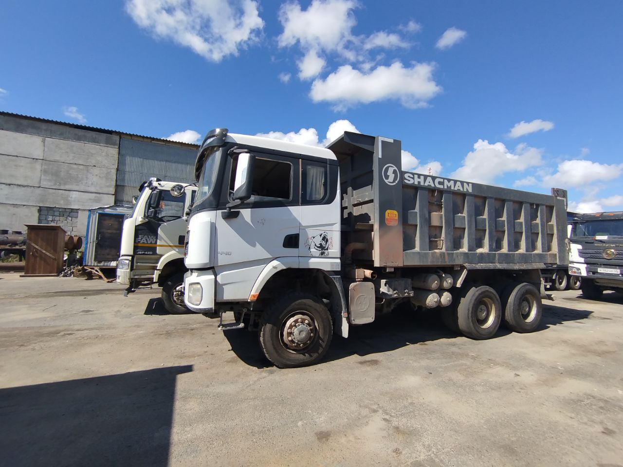 Shacman (Shaanxi) SX* 6x6 Самосвал 2023 г. - фото 4
