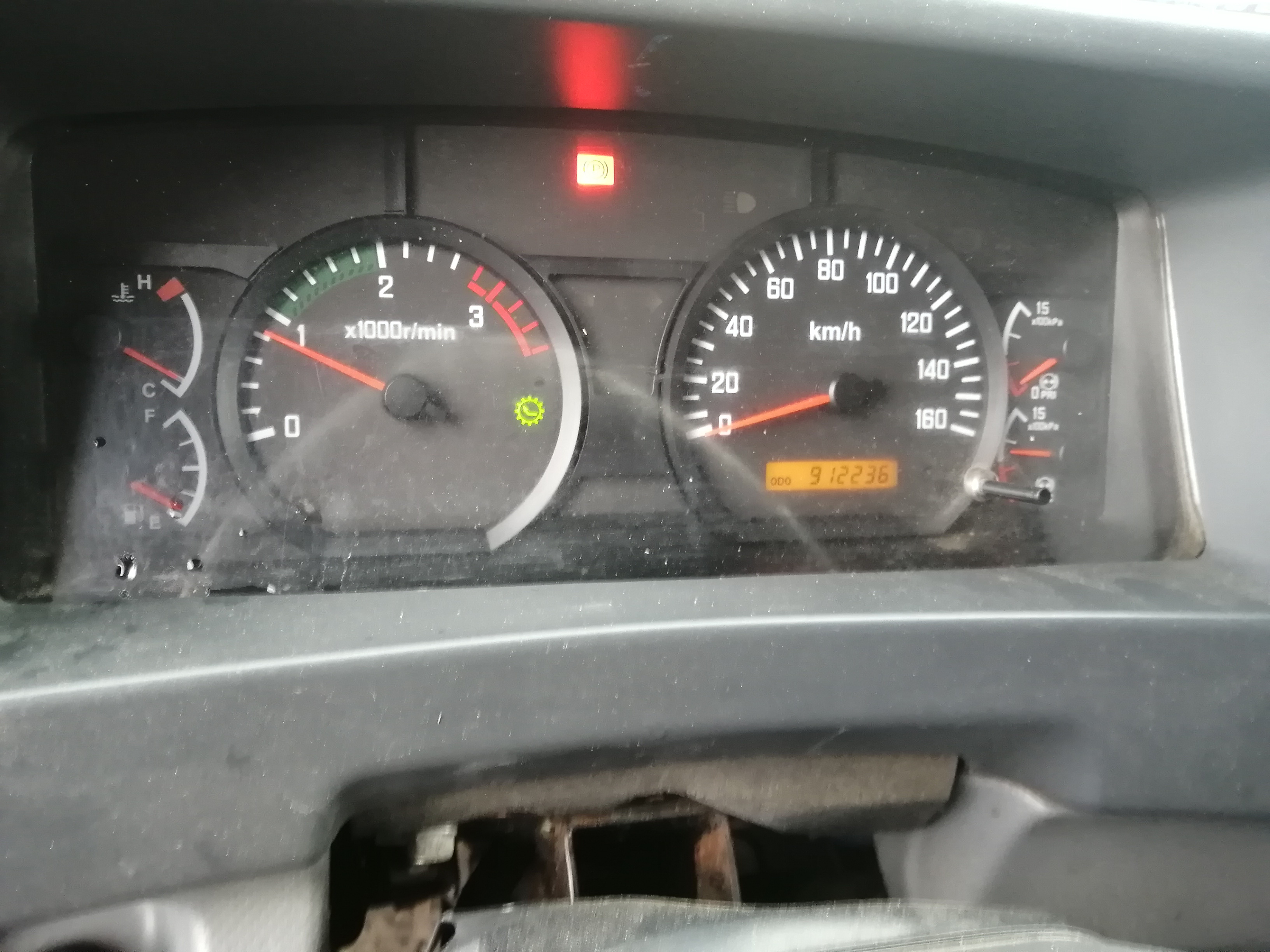 Центртранстехмаш АФ-4749* на шасси Isuzu Forward 18.0 (FVR) Изотермический/рефрижератор с гидробортом 2015 г. - фото 10