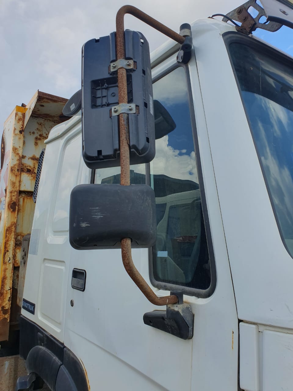 Howo ZZ* 8x4 Самосвал 2018 г. - фото 16