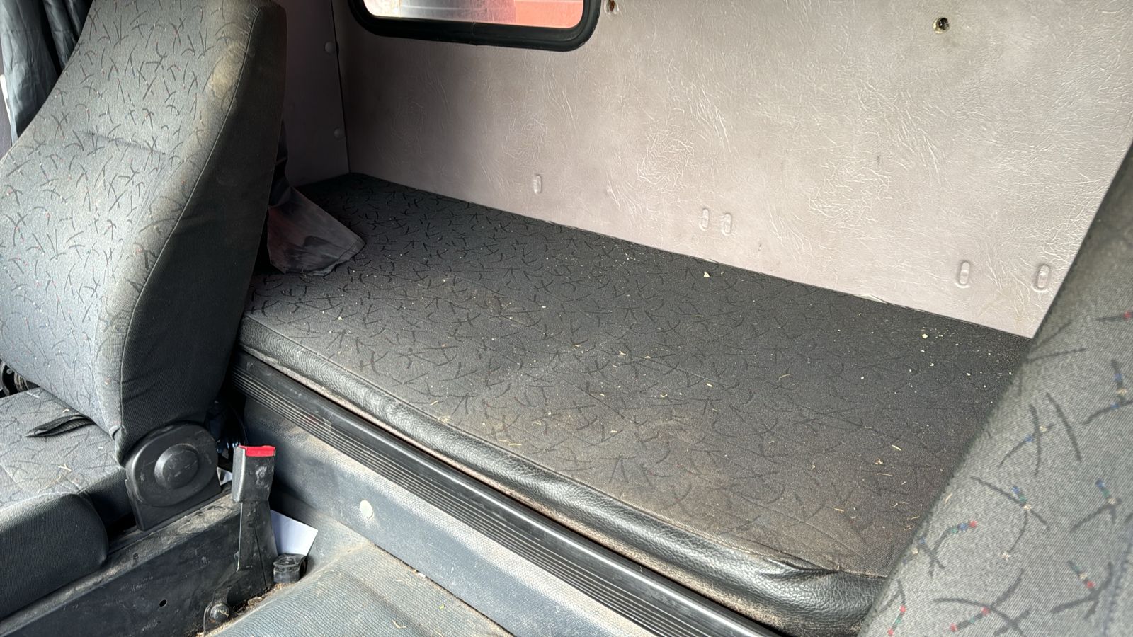 ЭНЕРГОТЕХПРОМ-ИНВЕСТ 6535* на шасси КамАЗ 65115 6x4 Зерновоз 2022 г. - фото 9