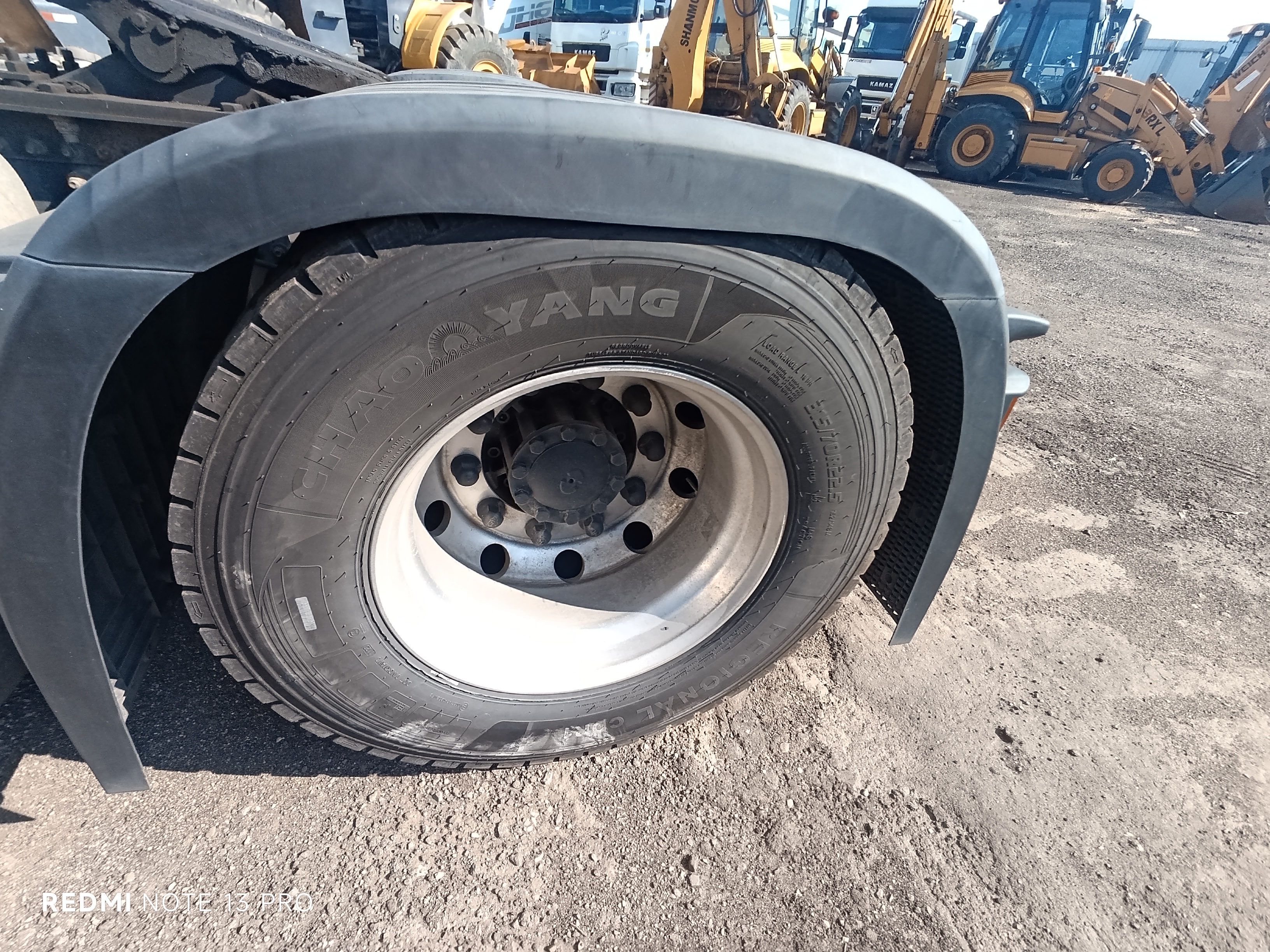 Shacman (Shaanxi) SX* 4x2 Седельный тягач 2023 г. - фото 10