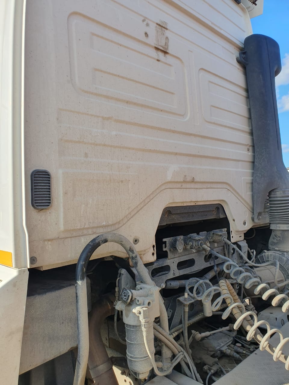 КамАЗ 5490 4x2 Седельный тягач 2018 г. - фото 13