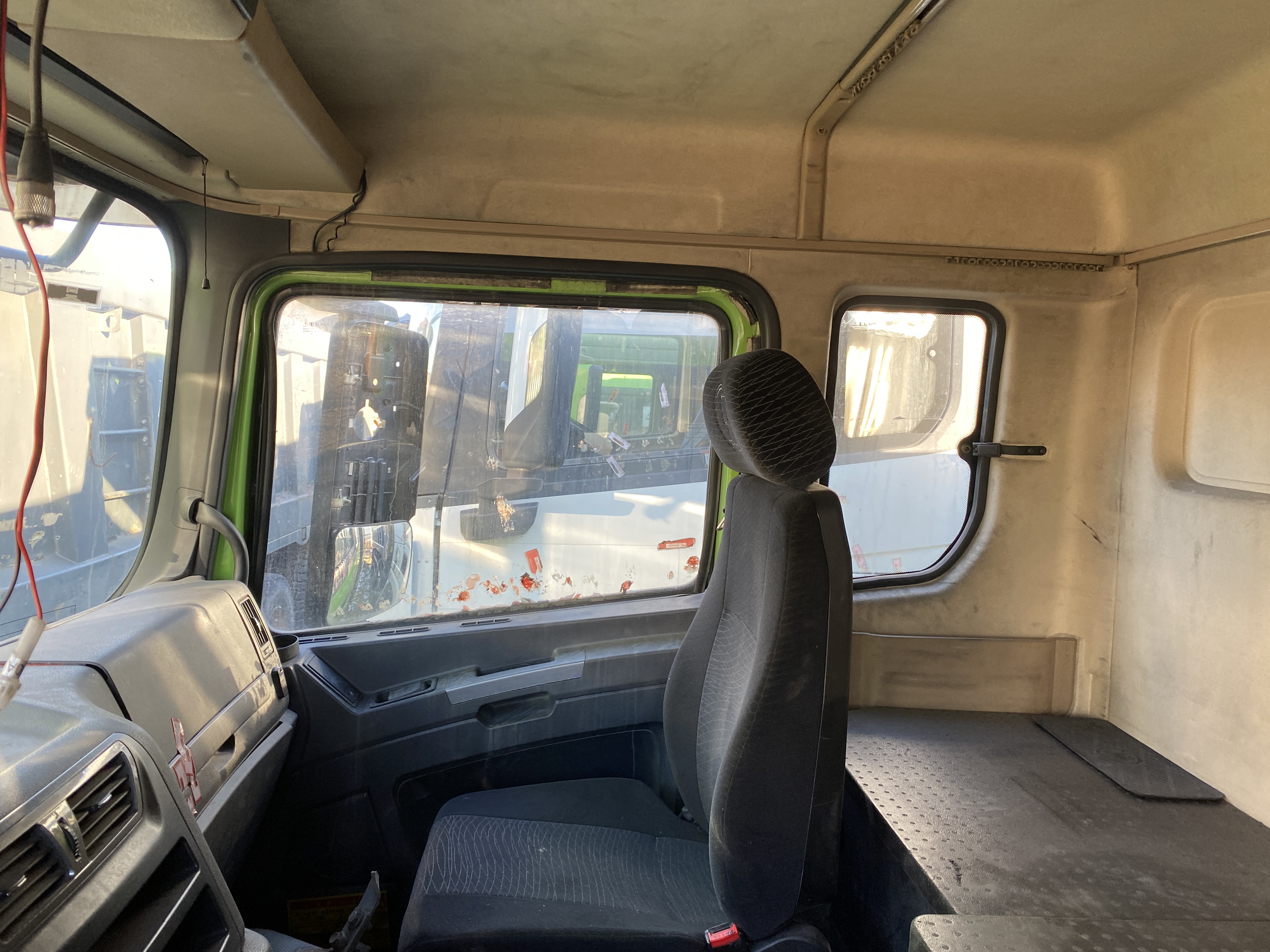 Shacman (Shaanxi) SX* 8x4 Самосвал 2022 г. - фото 11