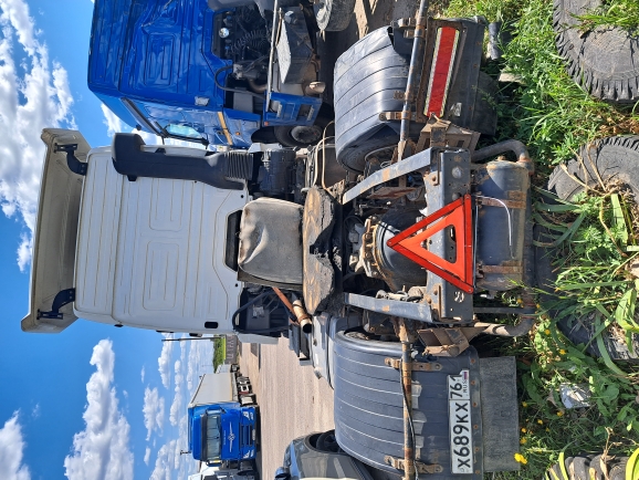 КамАЗ 5490 4x2 Седельный тягач 2016 г. - фото 3