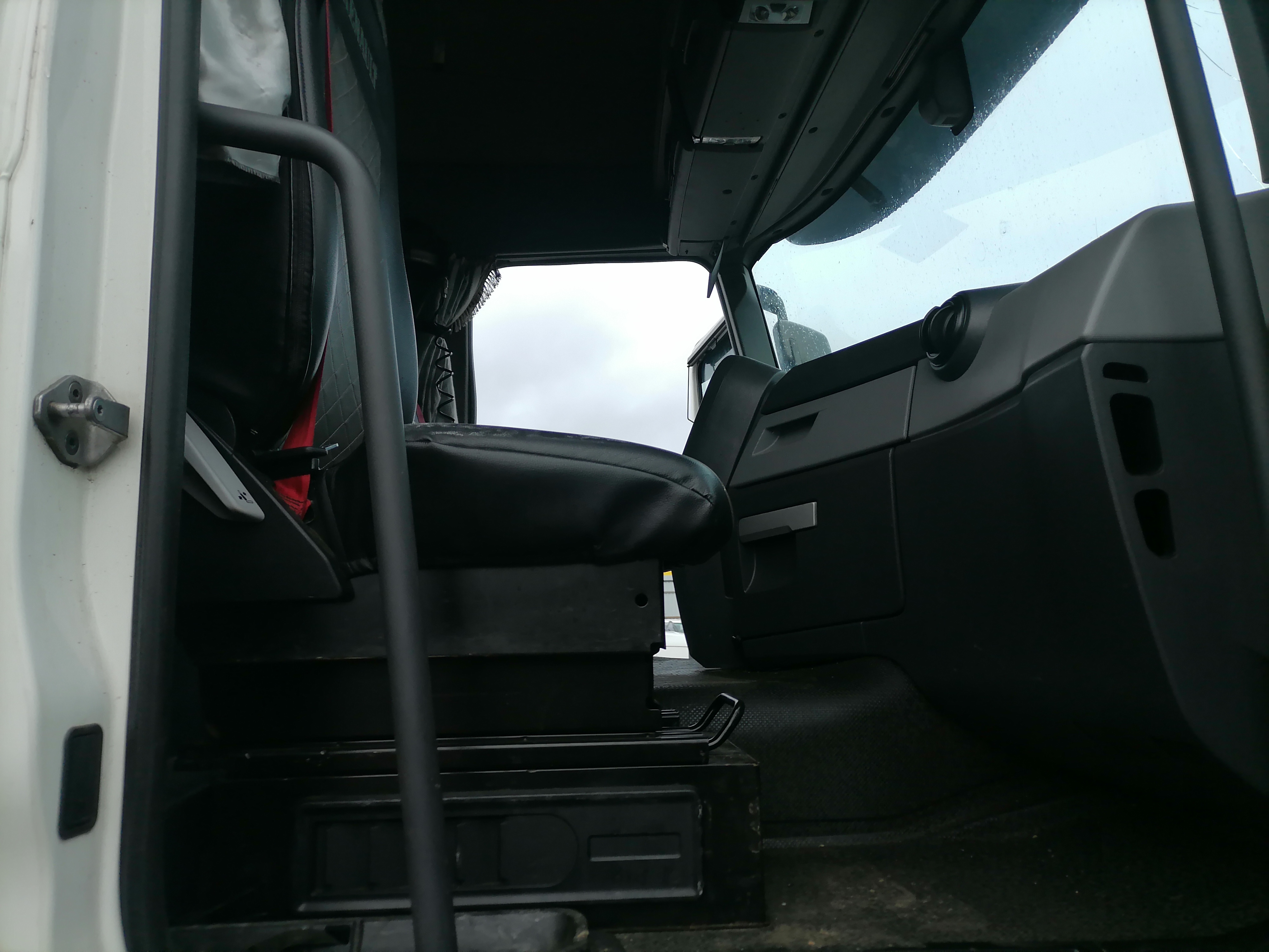 Renault T 4x2 Седельный тягач 2017 г. - фото 9