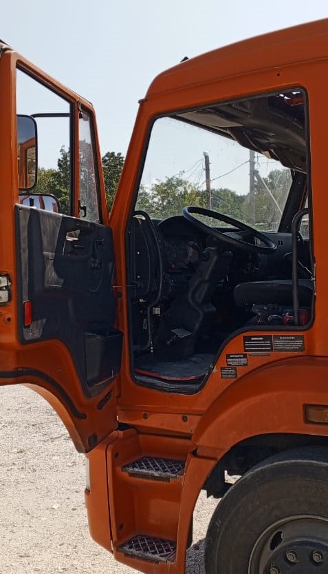 ЭНЕРГОТЕХПРОМ-ИНВЕСТ 6535* на шасси КамАЗ 65115 6x4 Зерновоз 2022 г. - фото 3