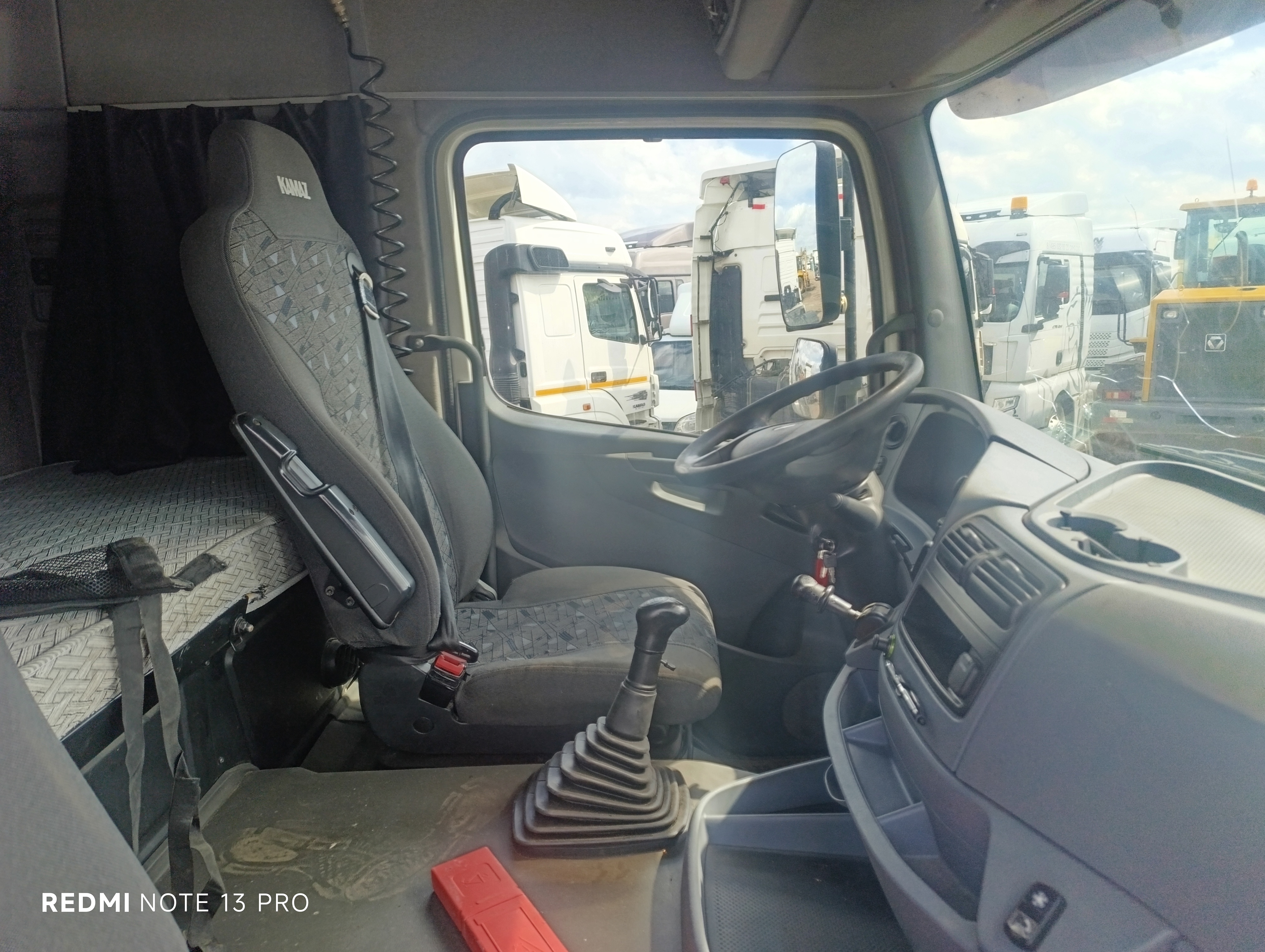 КамАЗ 5490 4x2 Седельный тягач 2021 г. - фото 11