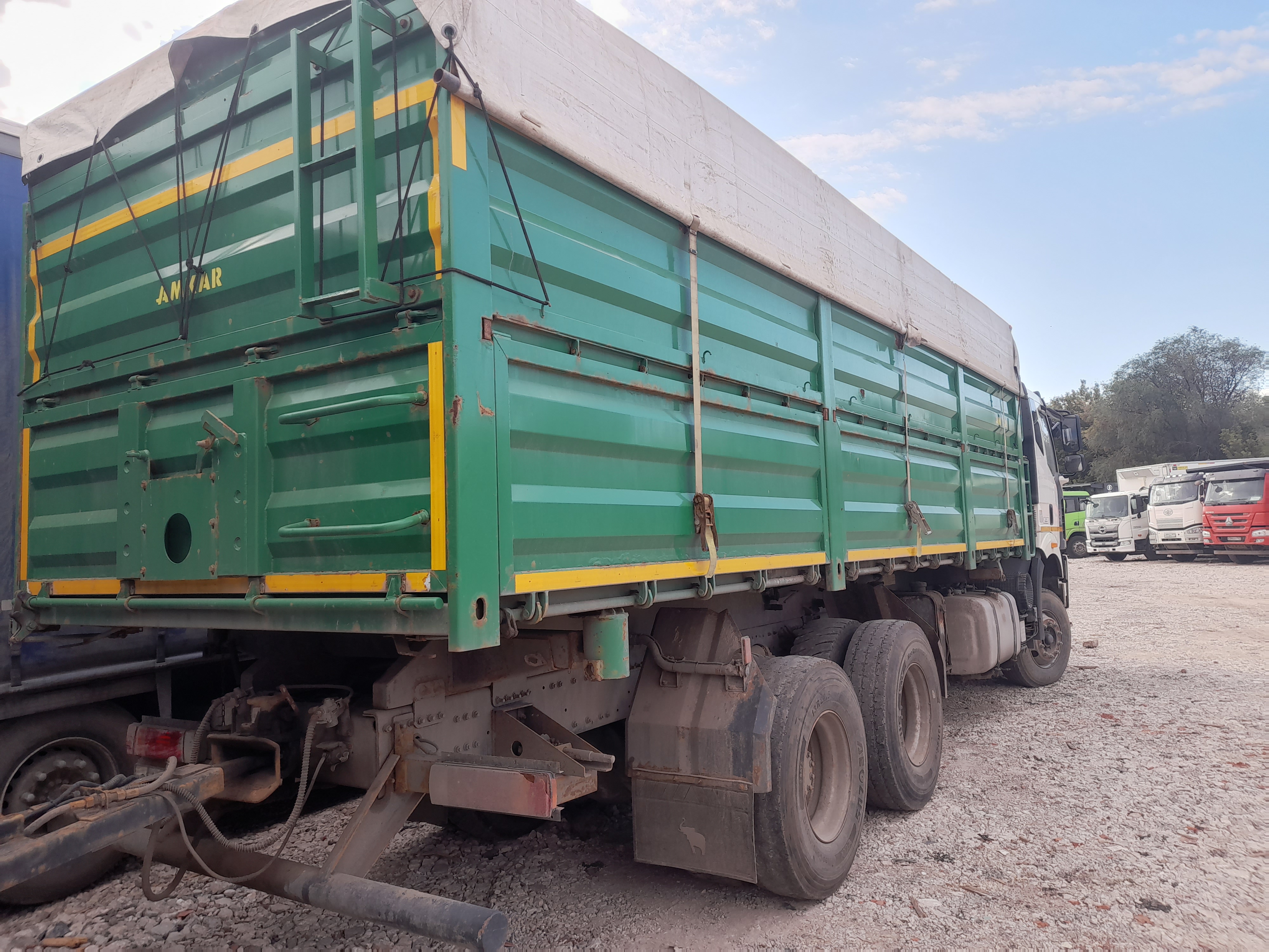 Автомастер 5589* на шасси FAW CA 3250 6x4 Зерновоз 2022 г. - фото 4