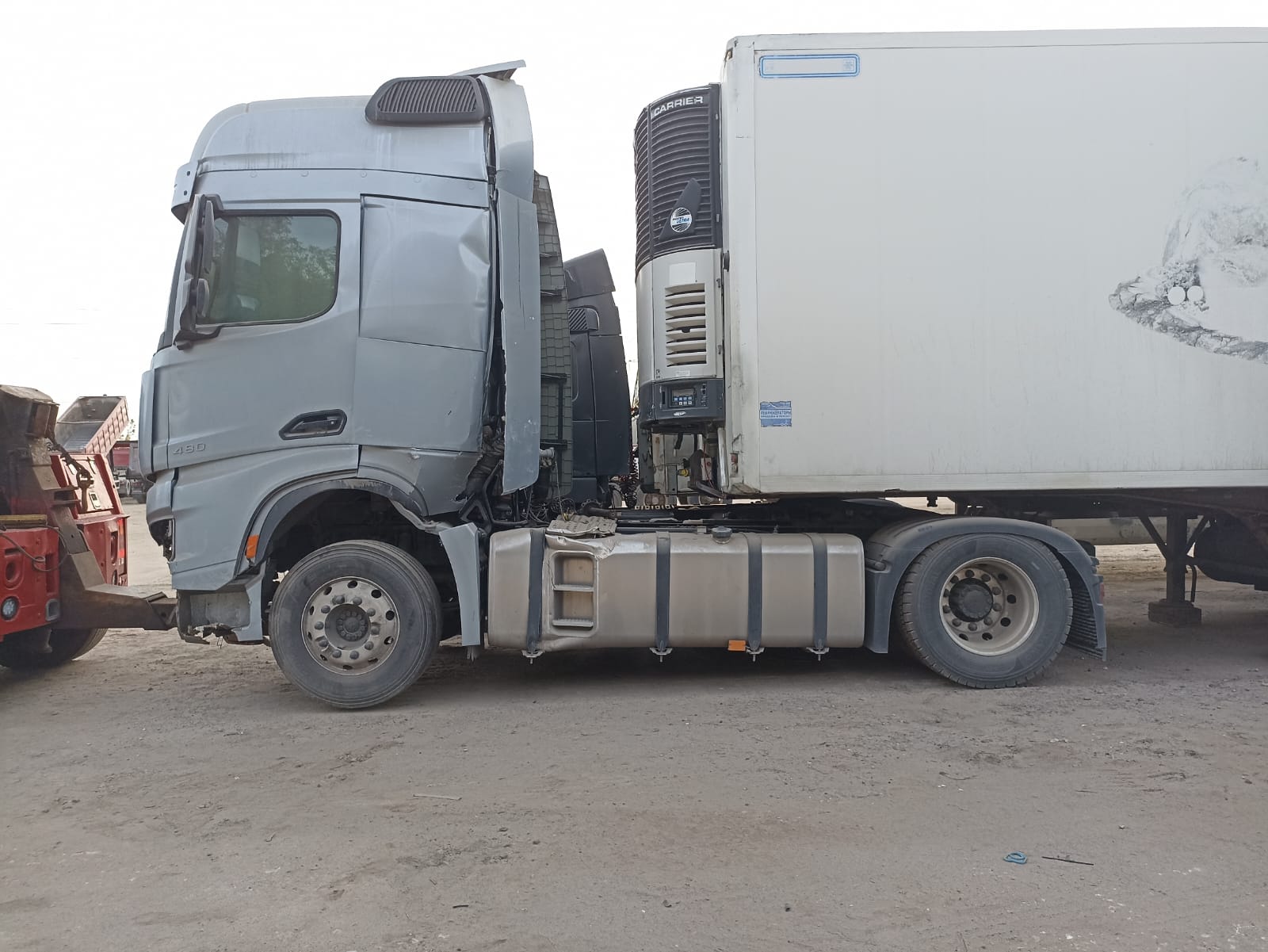 Shacman (Shaanxi) SX* 4x2 Седельный тягач 2023 г. - фото 2