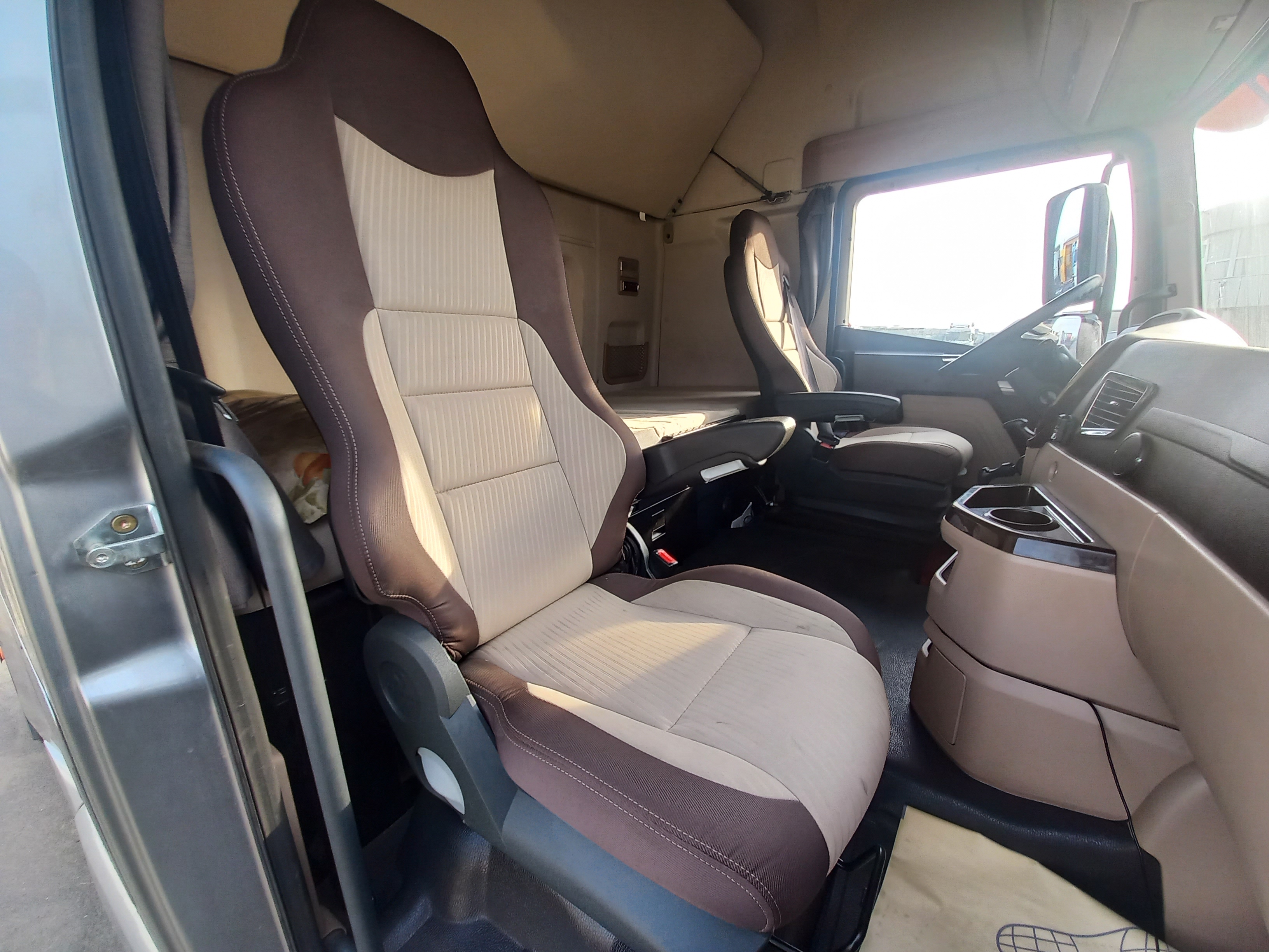 Тонар CA* на базе FAW JH6 4x2 Седельный тягач 2023 г. - фото 14