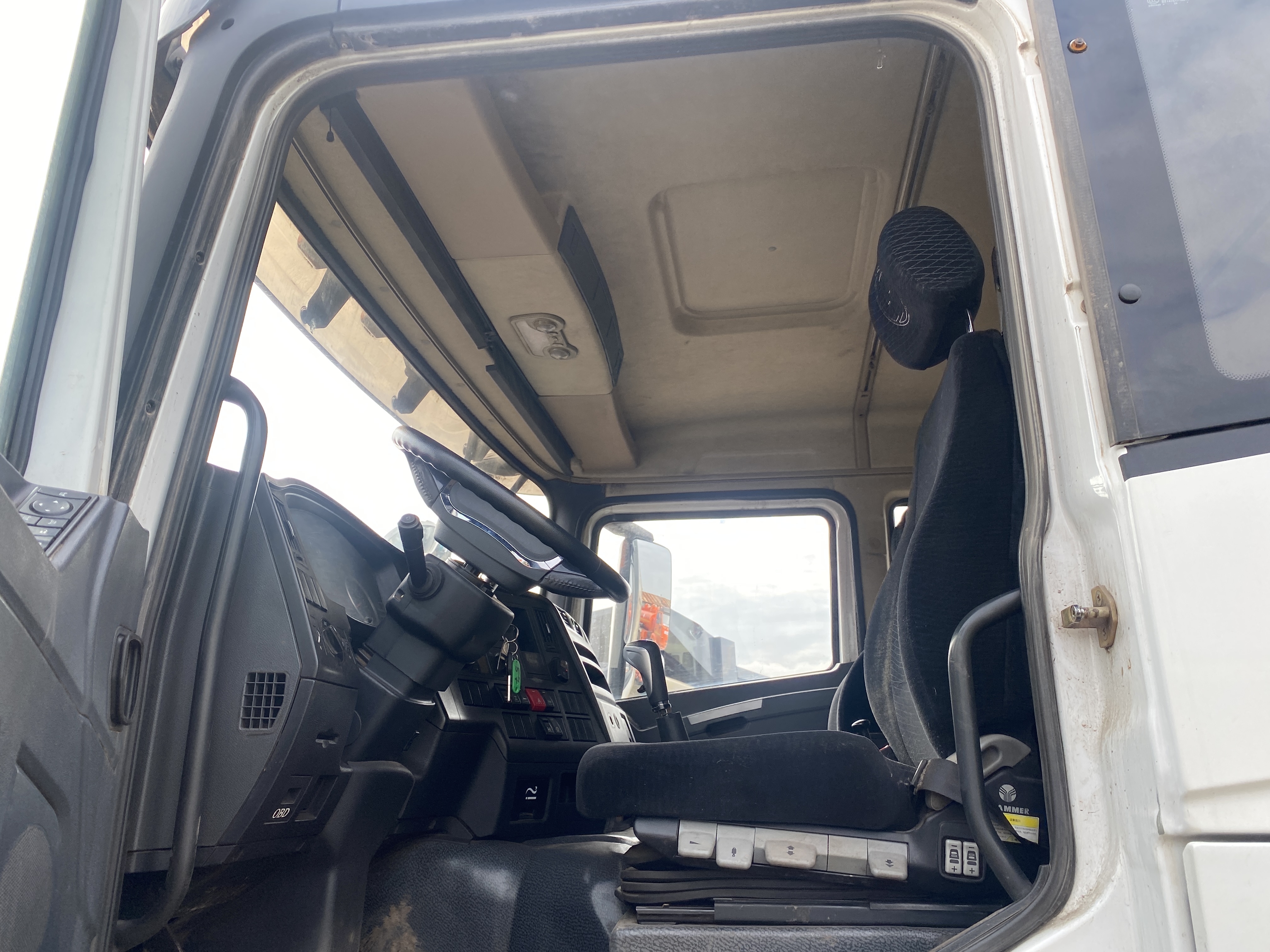 Shacman (Shaanxi) SX* 8x4 Самосвал 2022 г. - фото 9