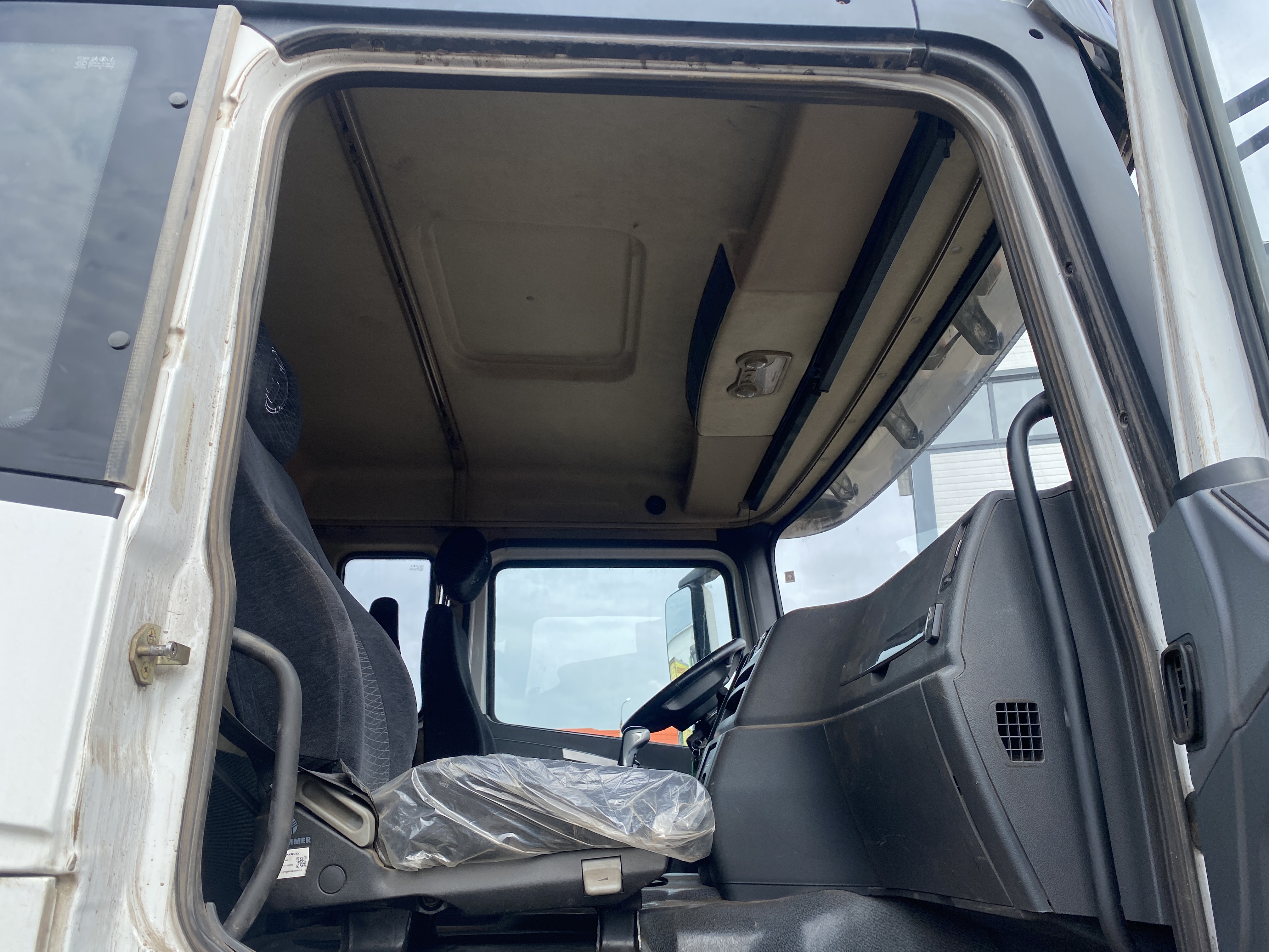 Shacman (Shaanxi) SX* 8x4 Самосвал 2022 г. - фото 10