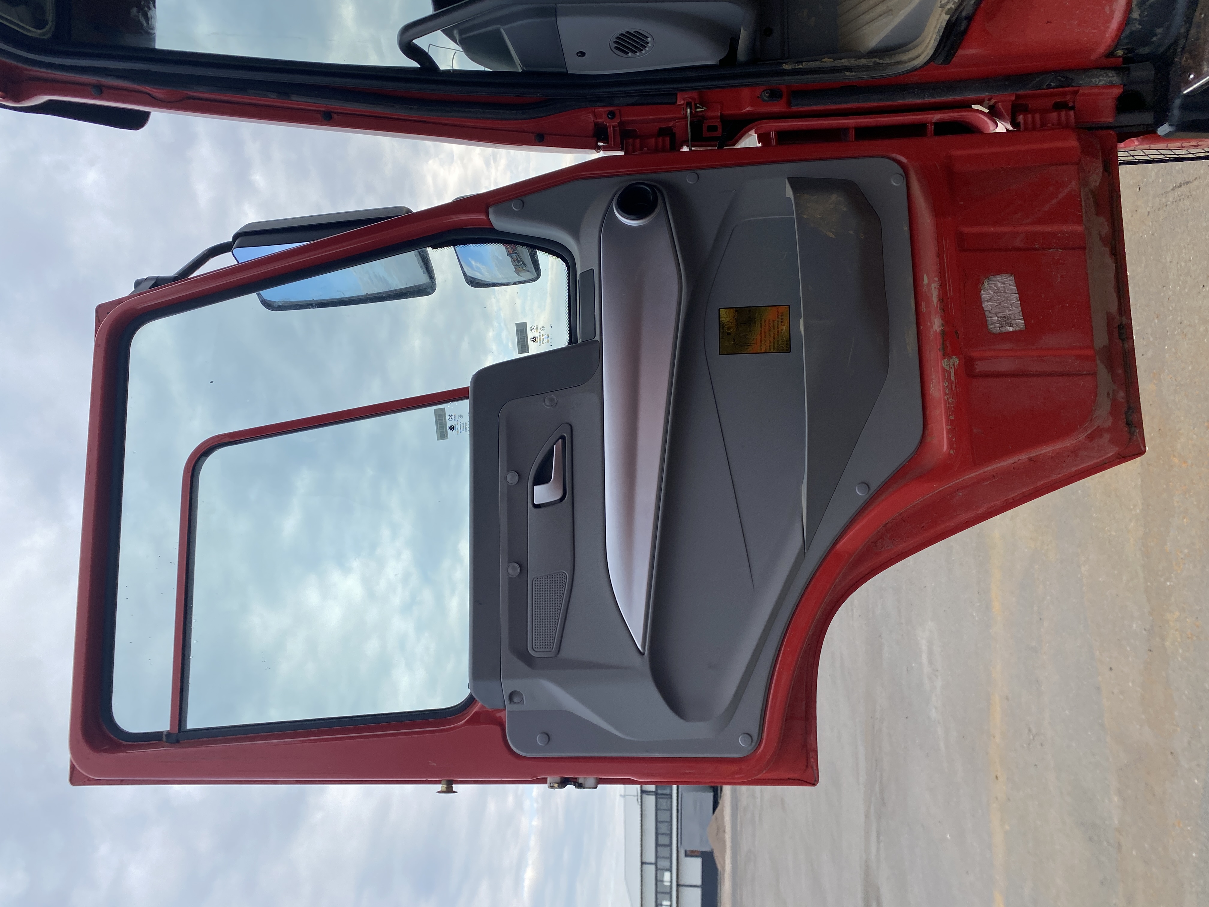 Howo ZZ* 8x4 Самосвал 2023 г. - фото 13